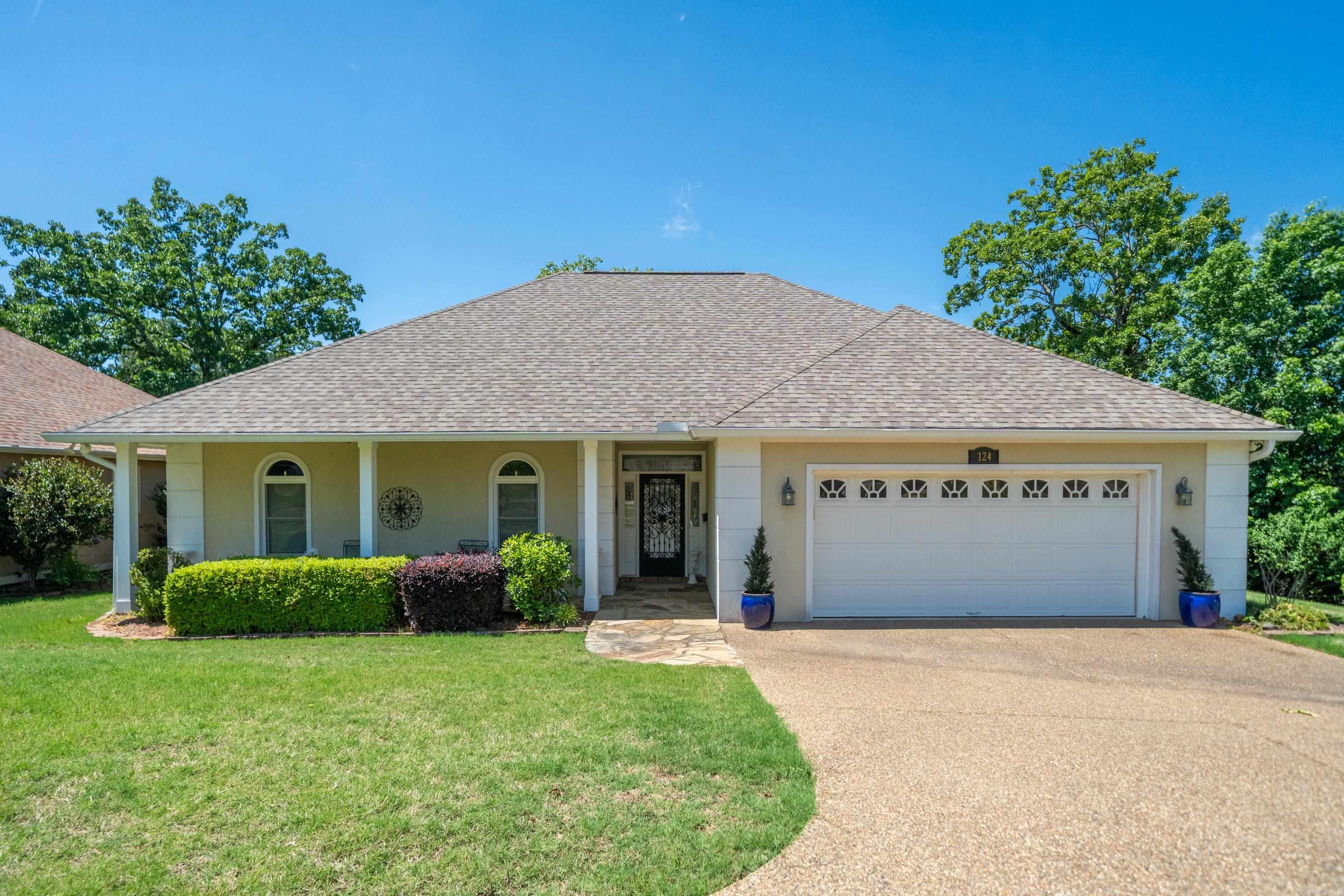 124 Garden View Property Photo 3