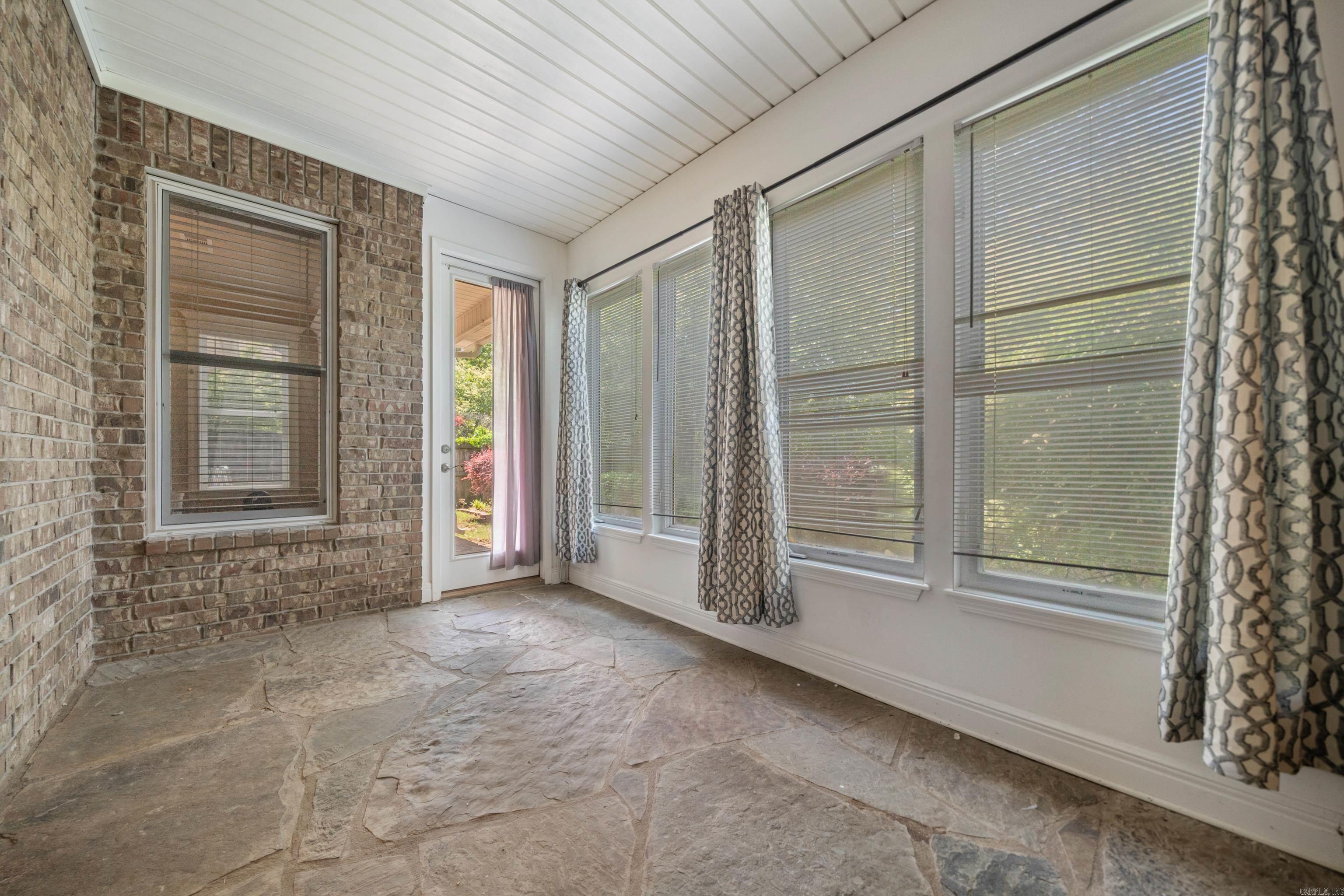 124 Garden View Property Photo 34