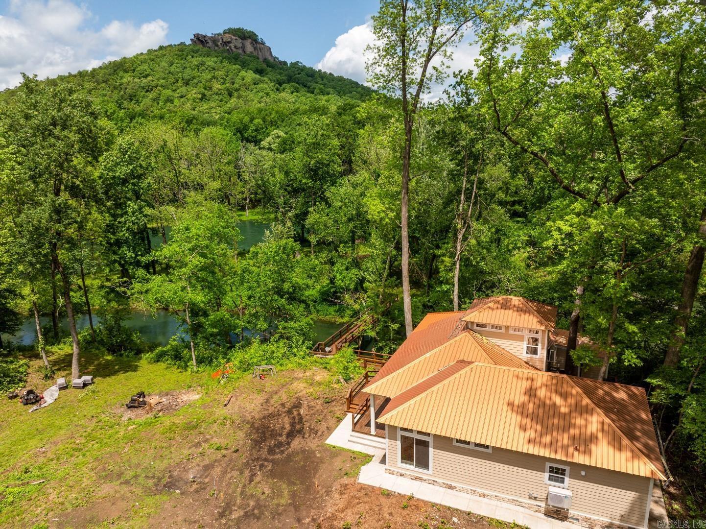 601 River Drive Property Photo 2