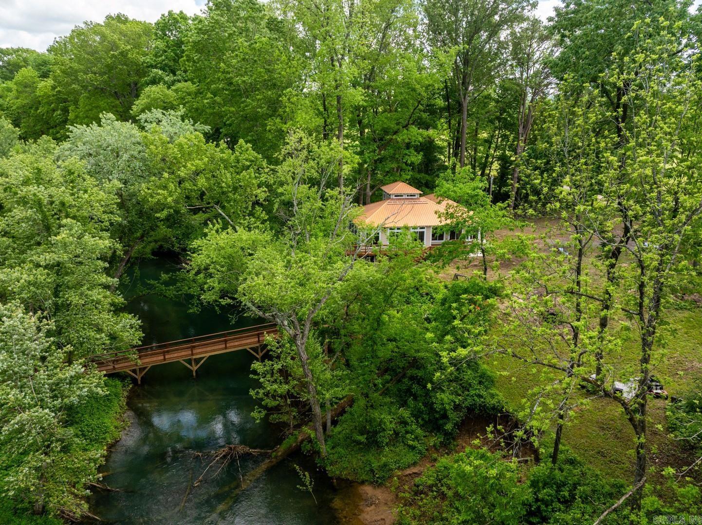 601 River Drive Property Photo 8