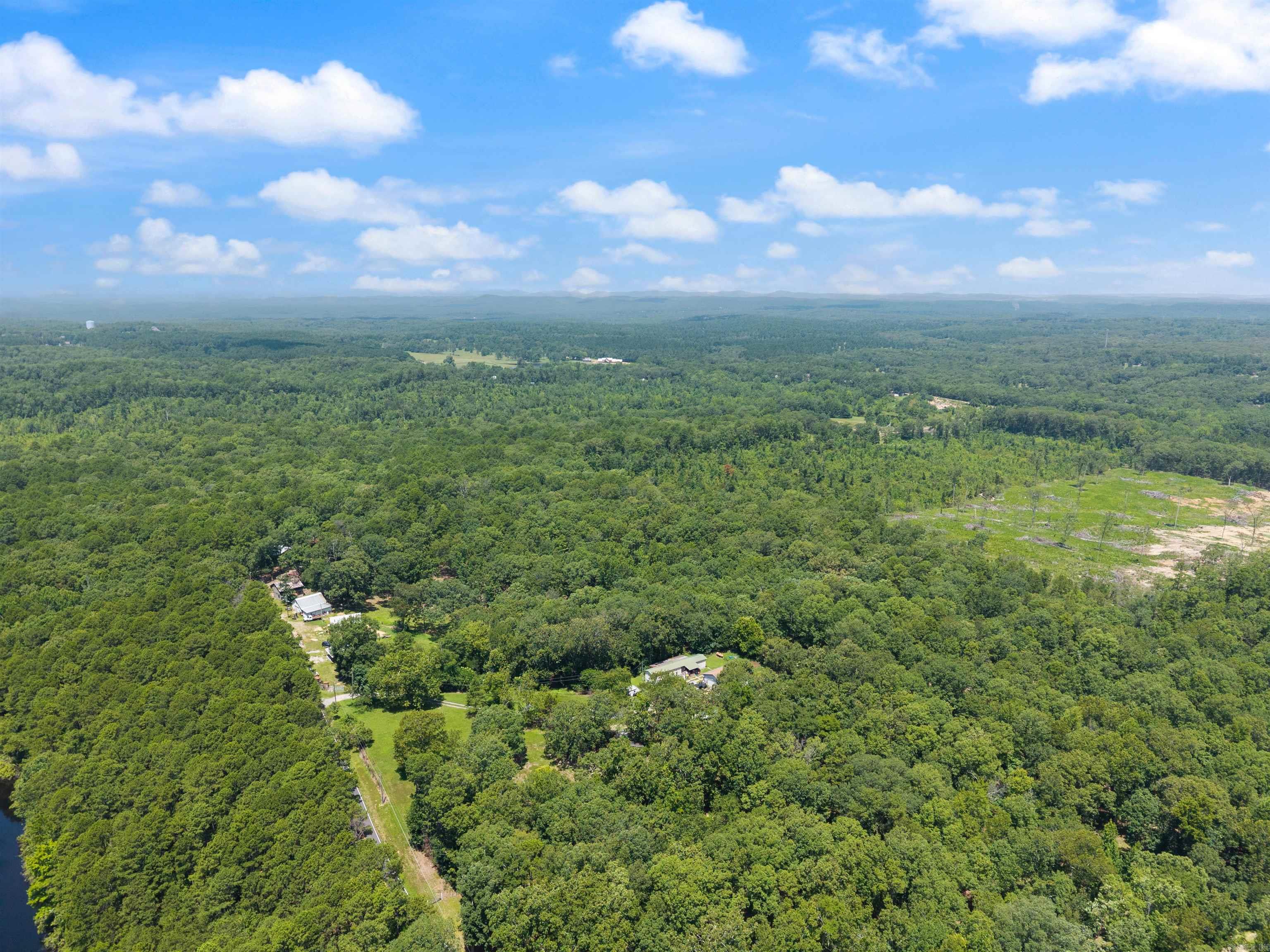 1516 E Lawson Road Property Photo 4