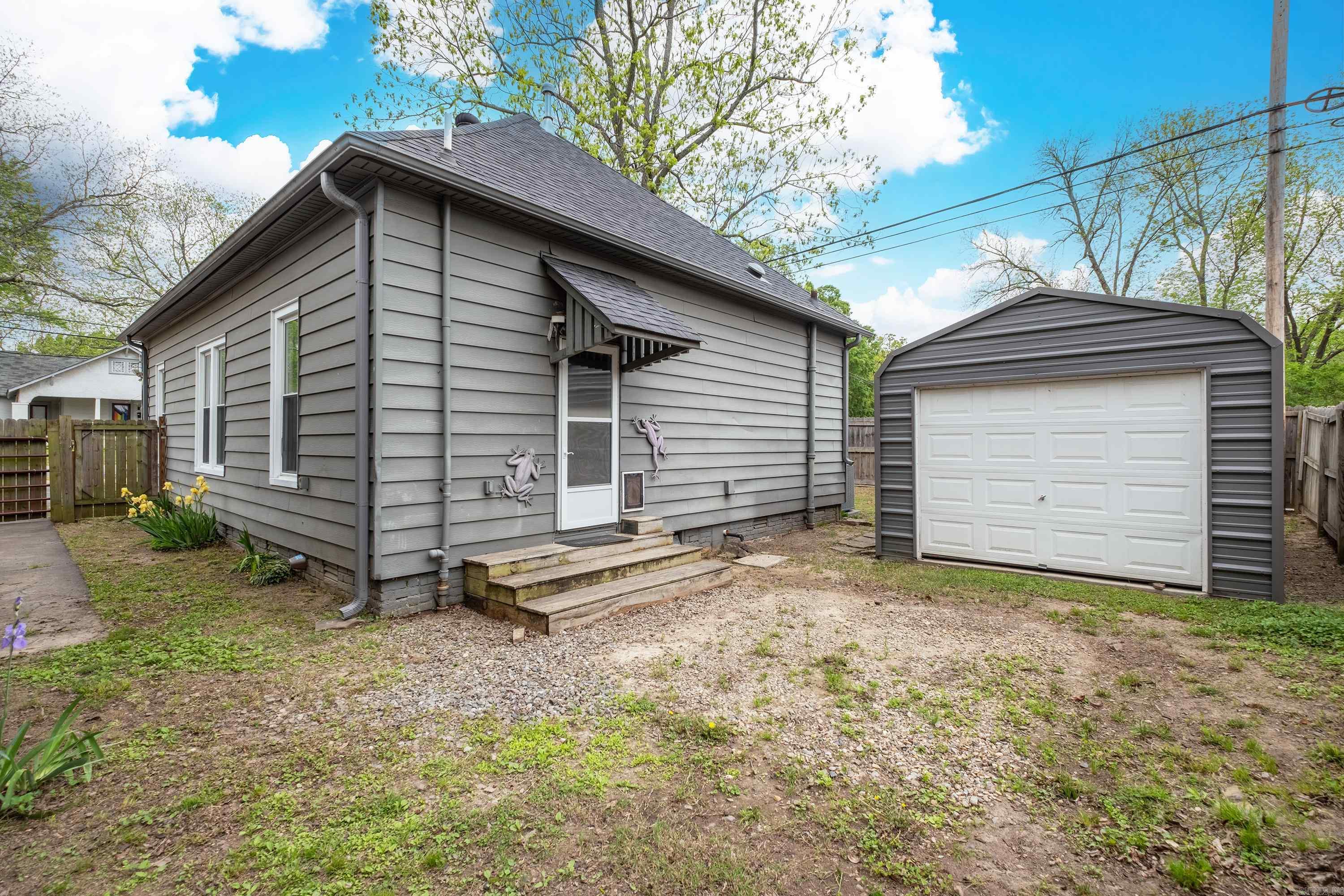 1150 Clifton Property Photo 12