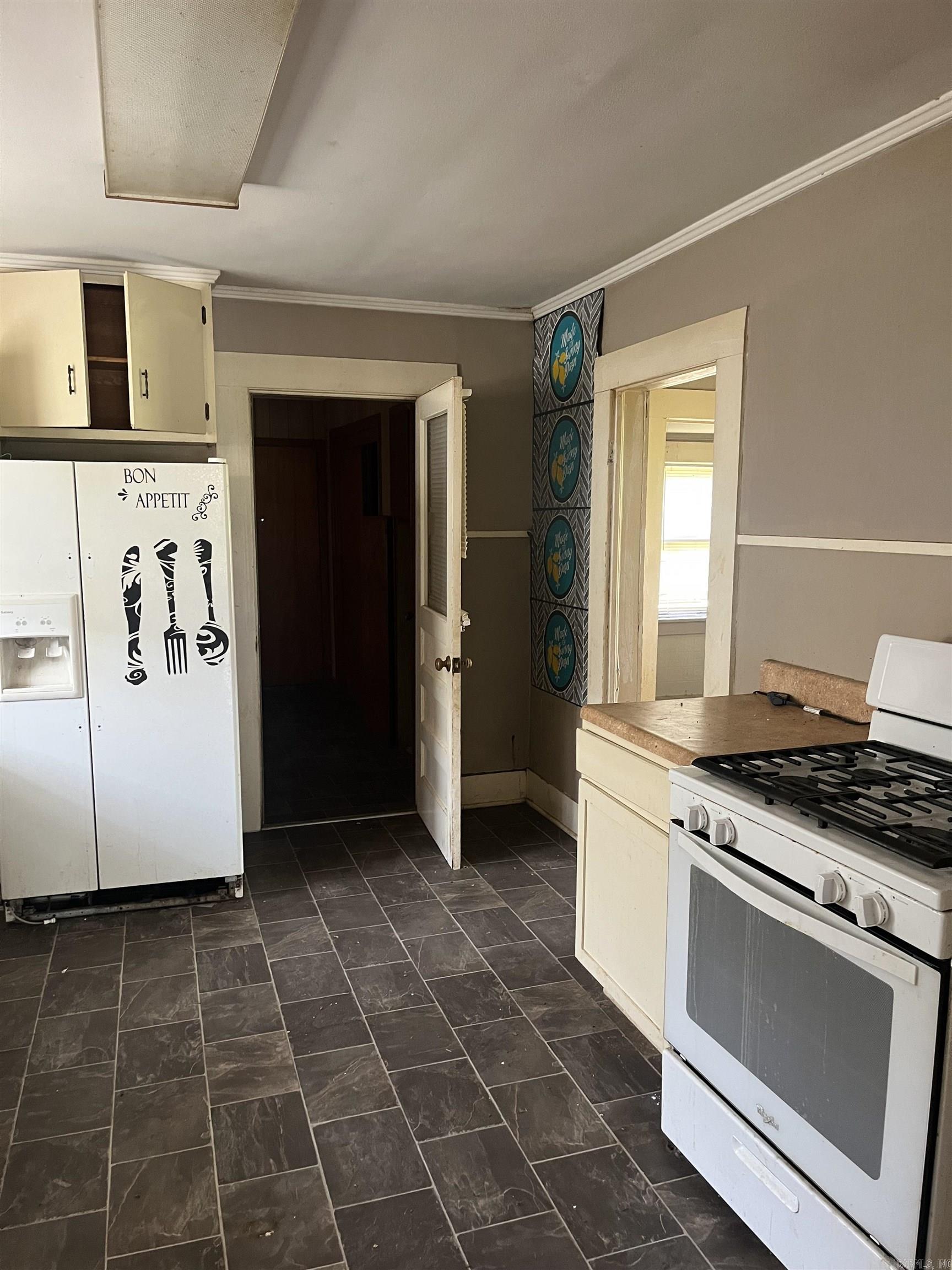 306 Park Lane Property Photo 3