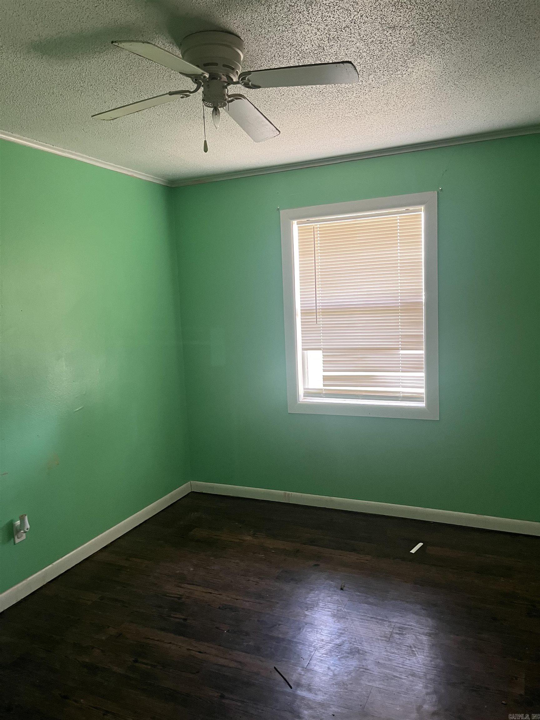 475 S 2nd Street Property Photo 4