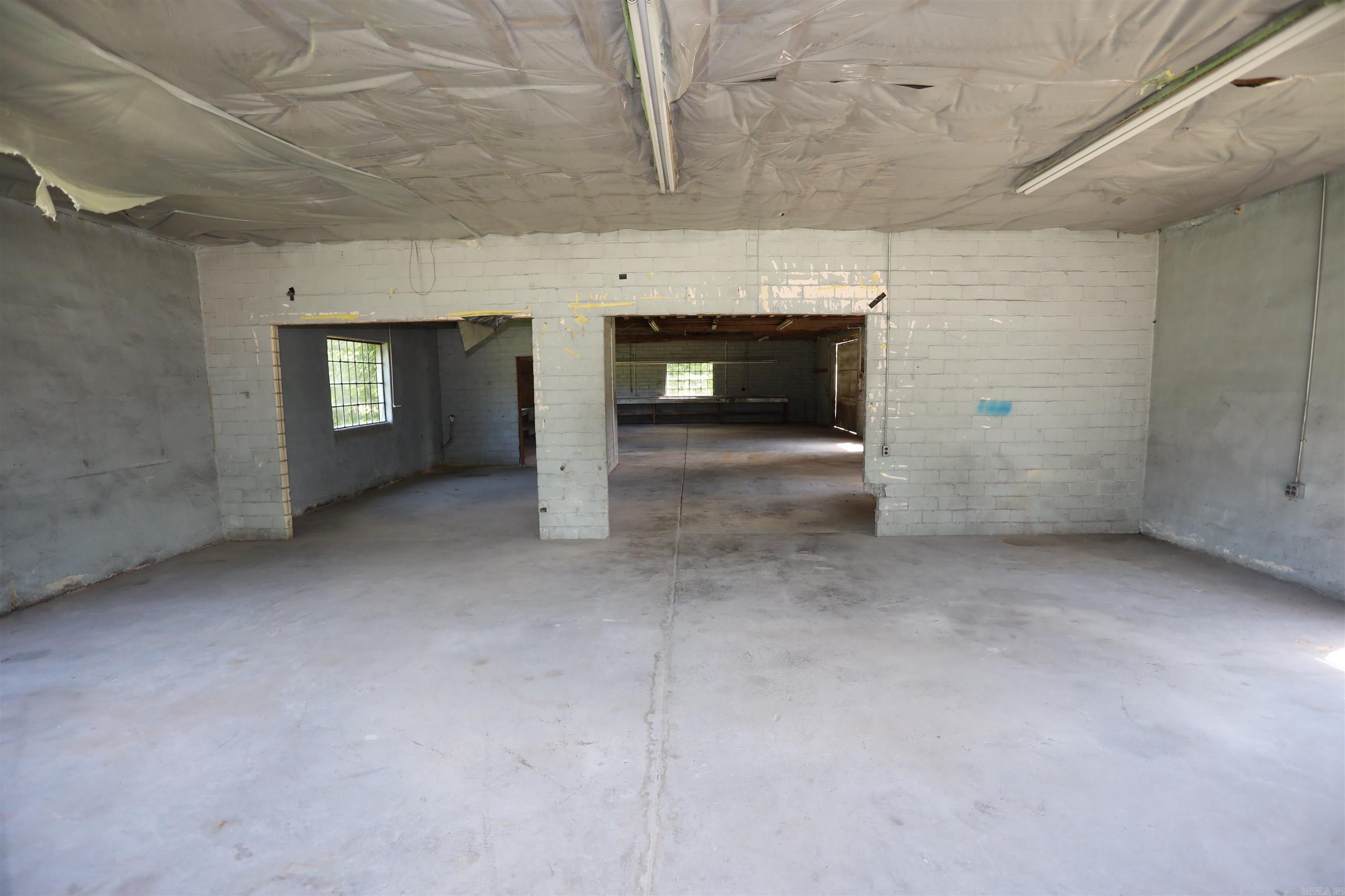 1213 W Central Property Photo 6
