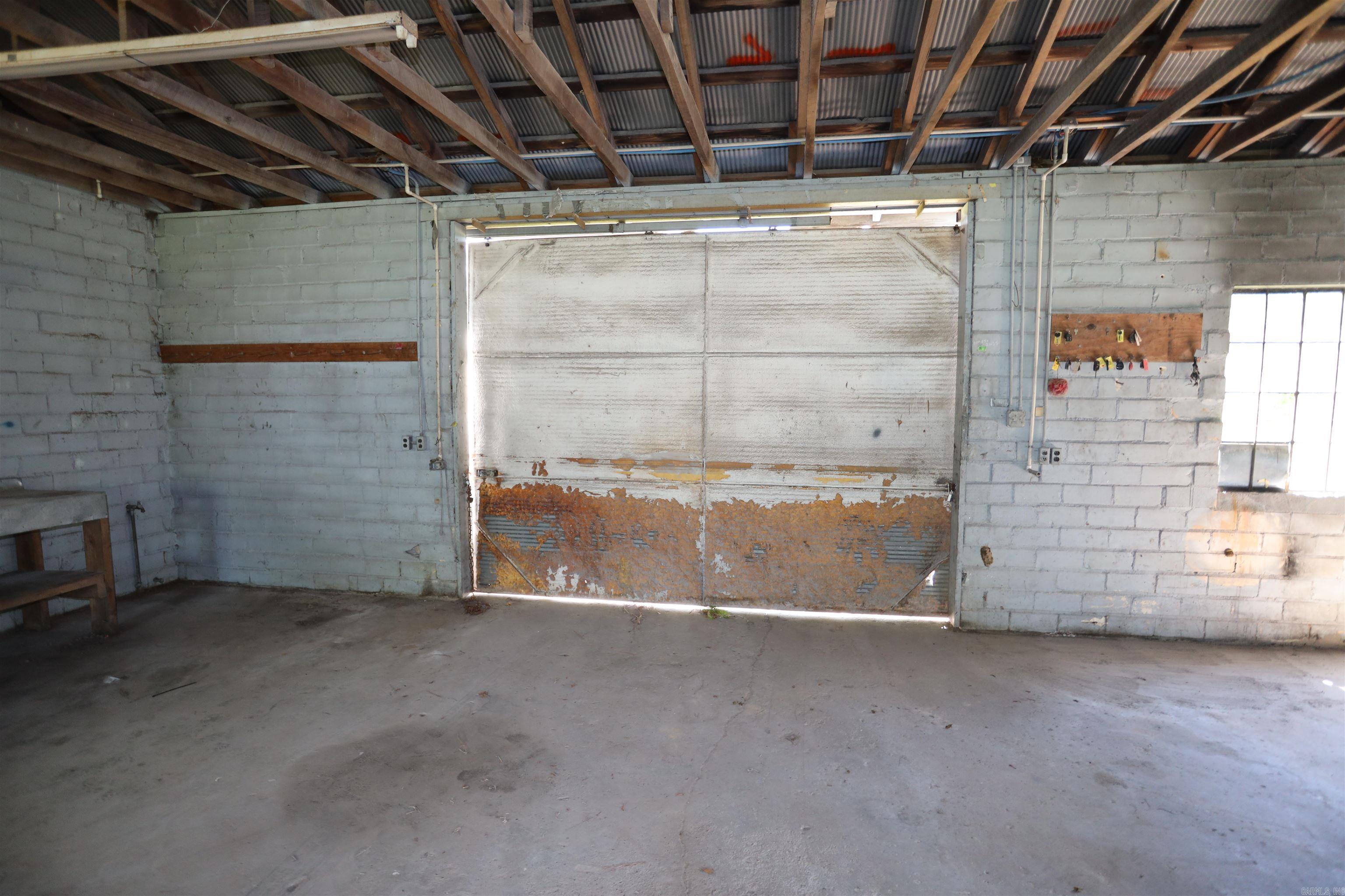 1213 W Central Property Photo 12