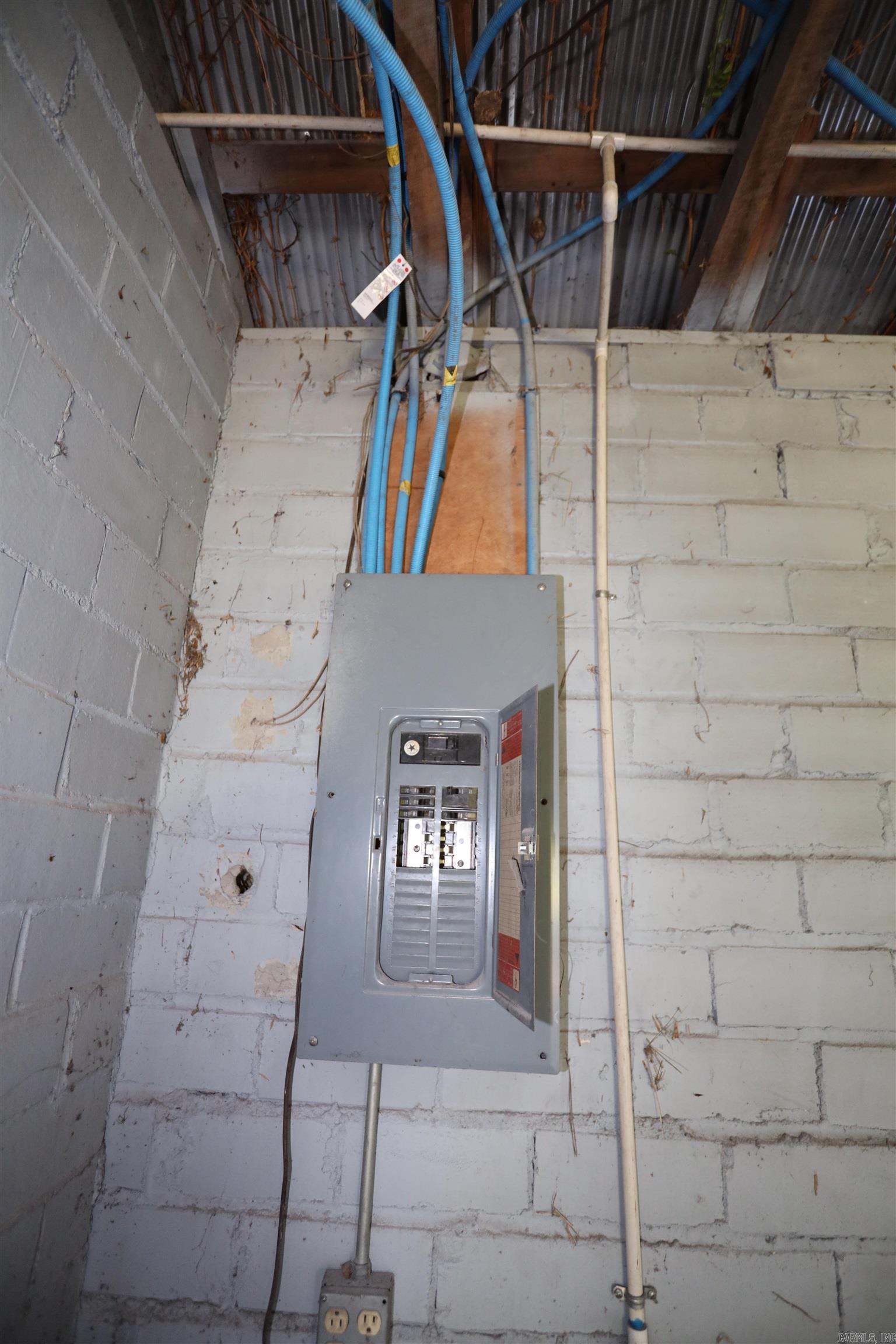 1213 W Central Property Photo 15