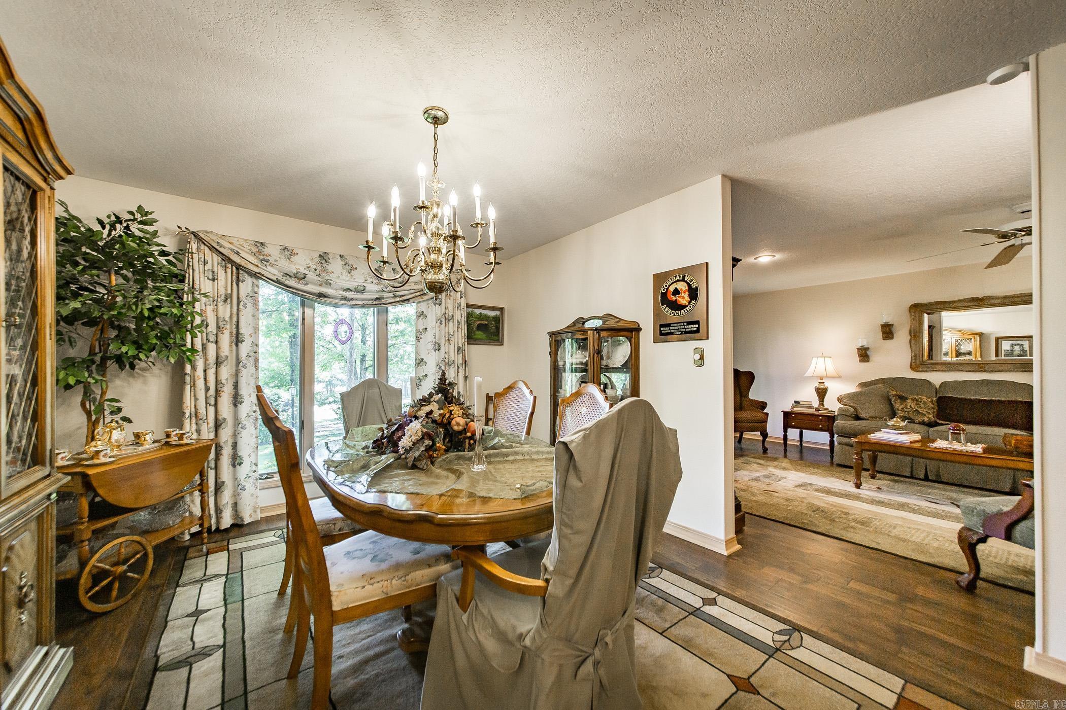 305 Snead Drive Property Photo 8