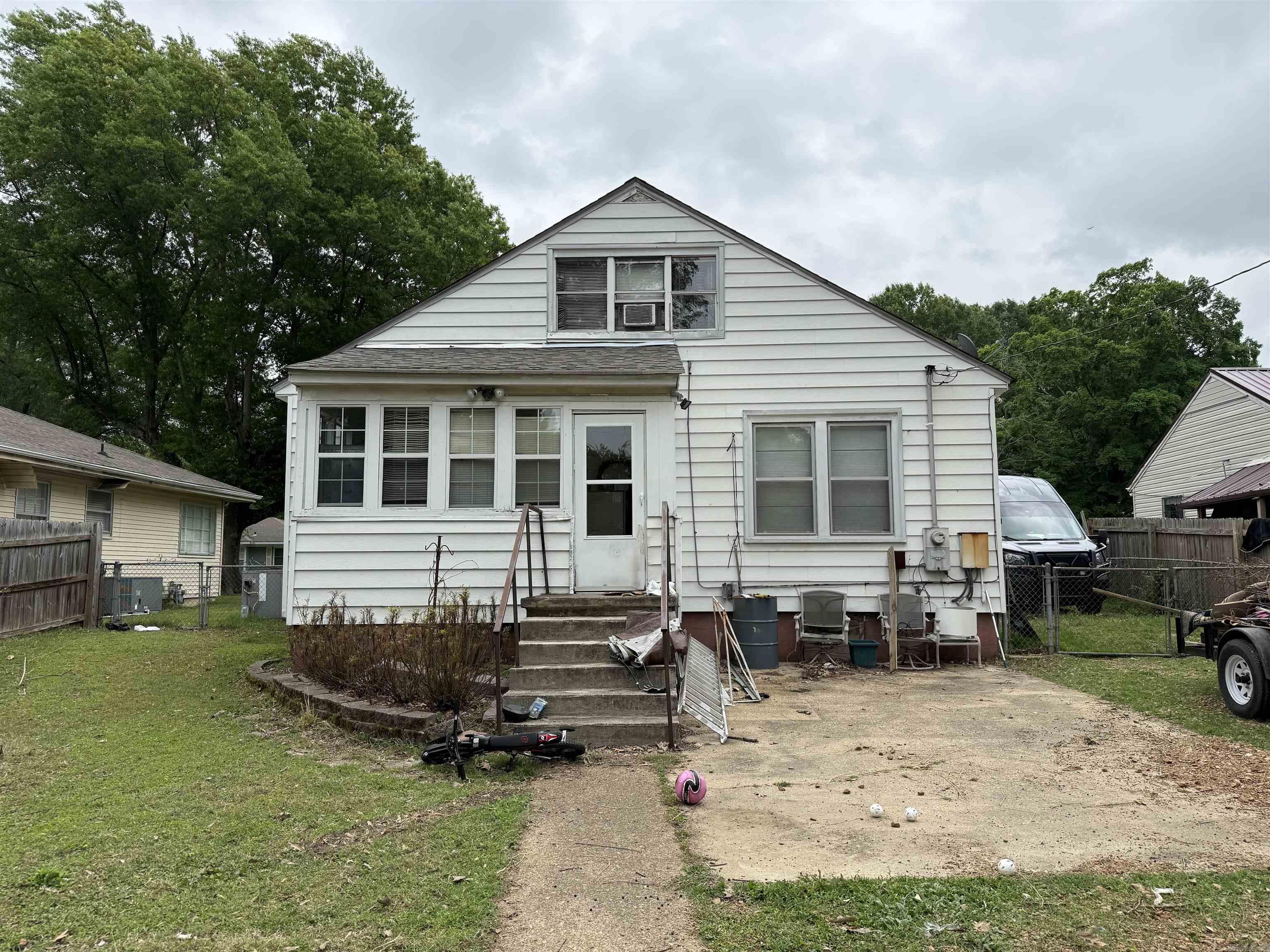 947 Cherry Street Property Photo 3
