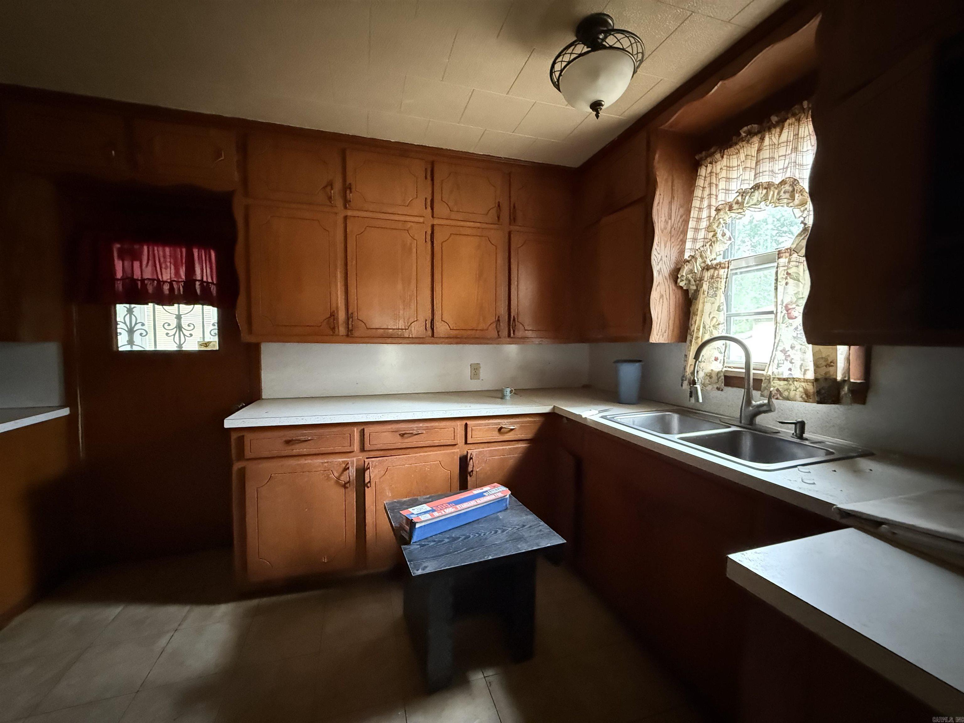 947 Cherry Street Property Photo 4