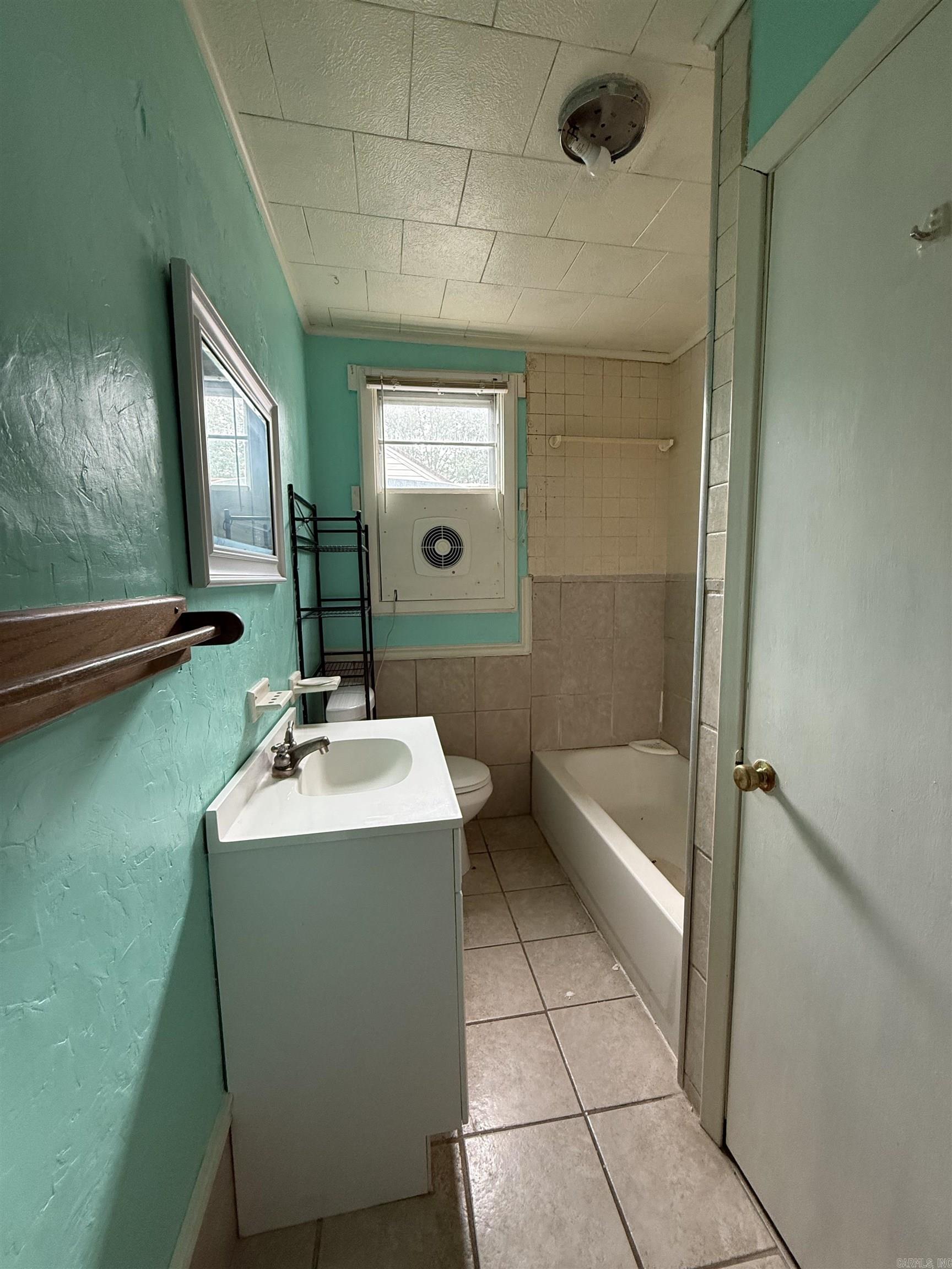 947 Cherry Street Property Photo 10