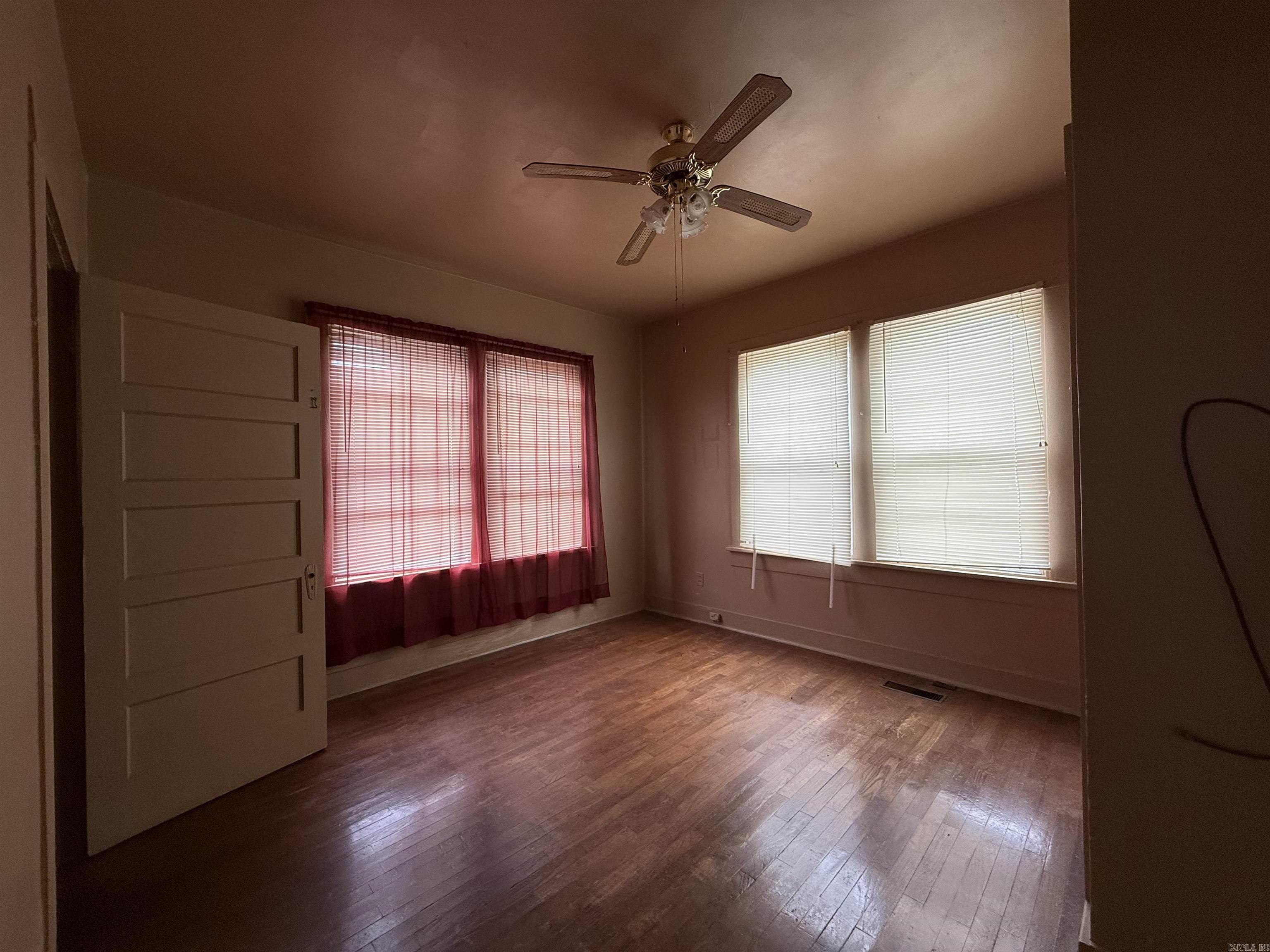 947 Cherry Street Property Photo 12