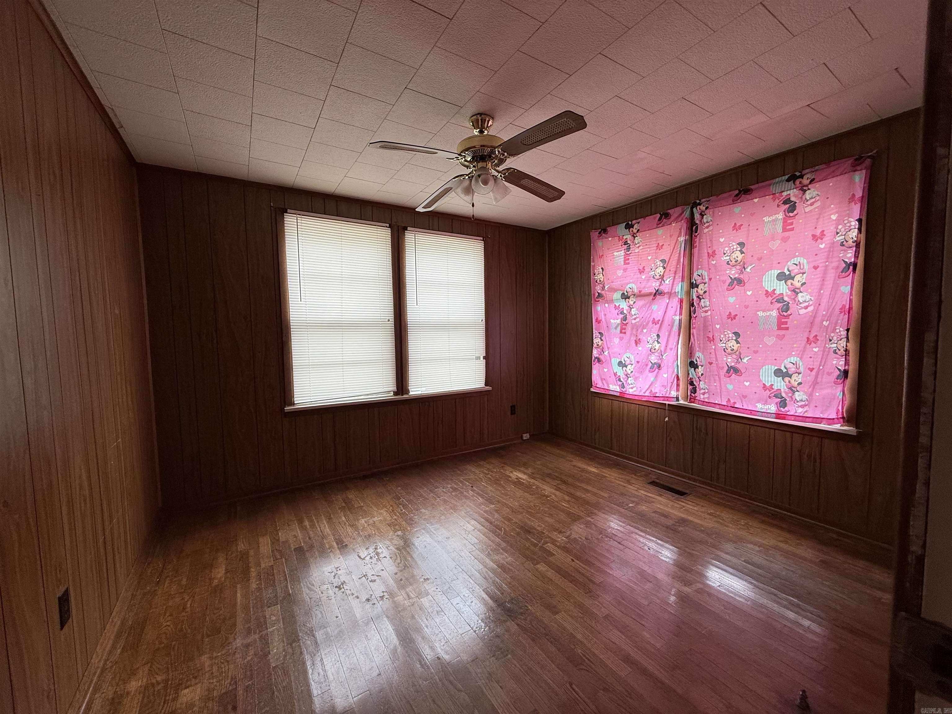 947 Cherry Street Property Photo 13