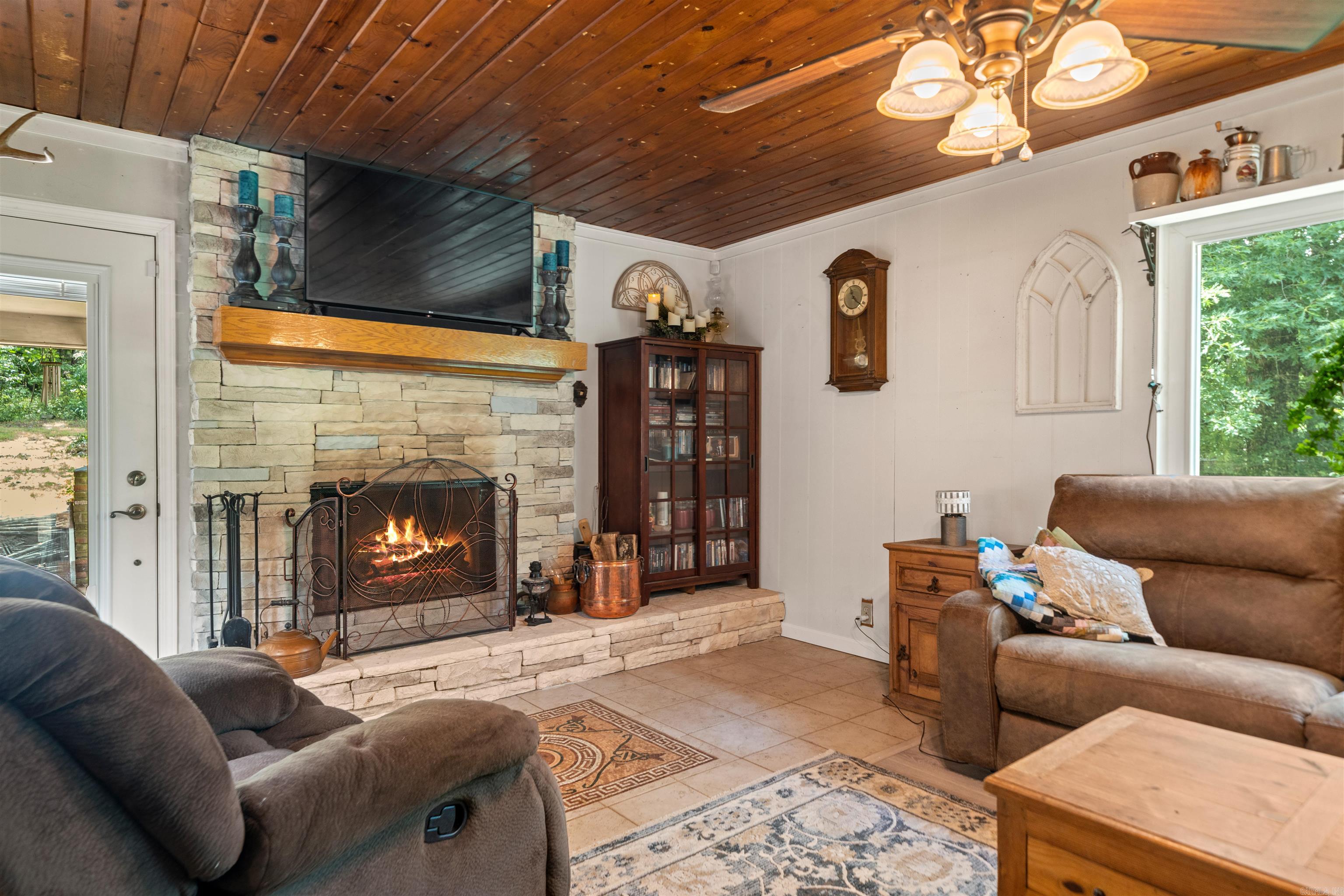 209 Squaw Valley Trail Property Photo 12