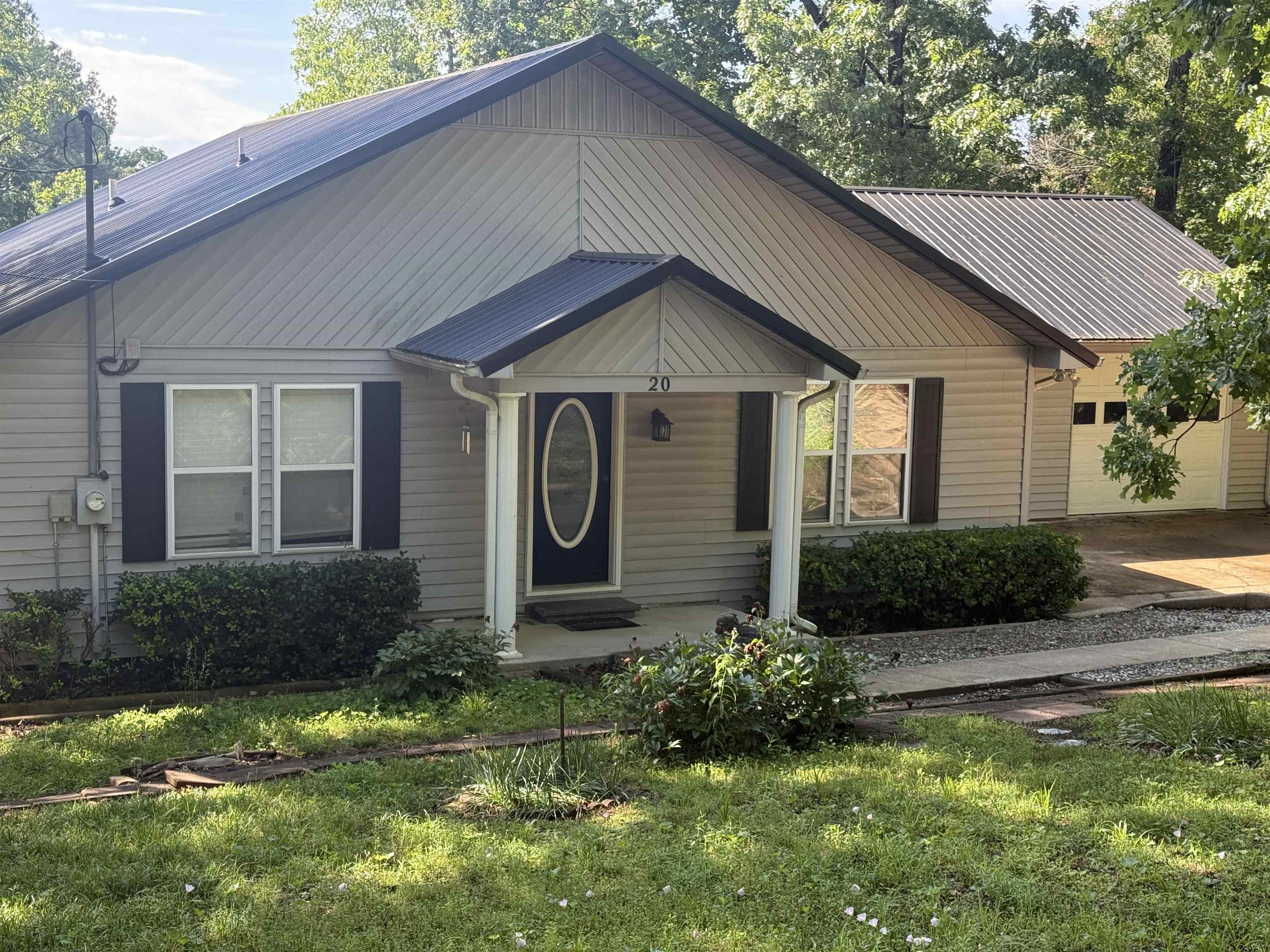20 N Lakeshore Drive Property Photo 1