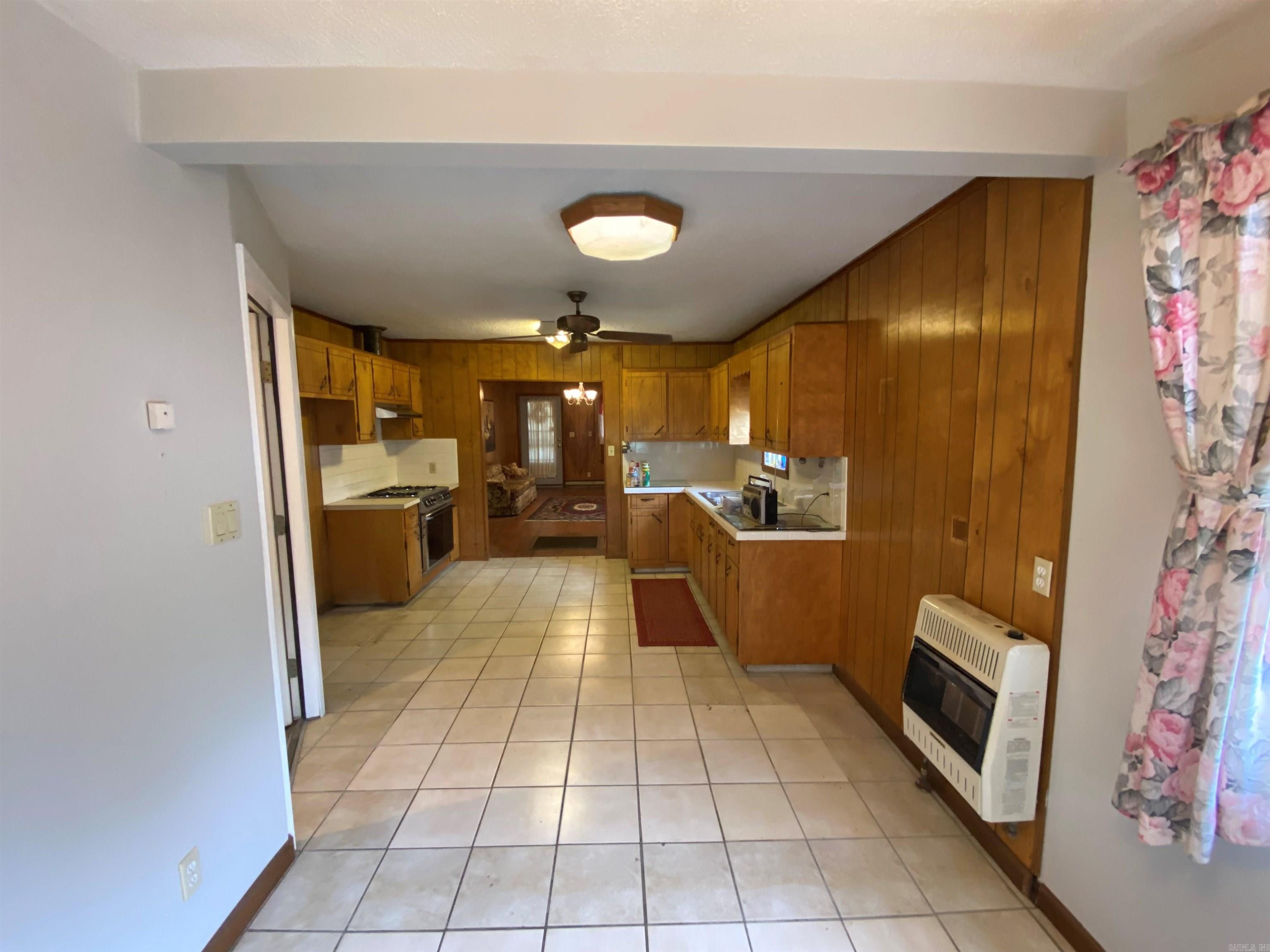 325 N Hwy 65 Property Photo 10
