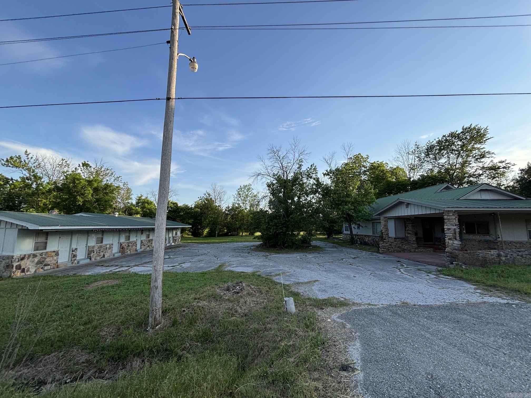 325 N Hwy 65 Property Photo 41