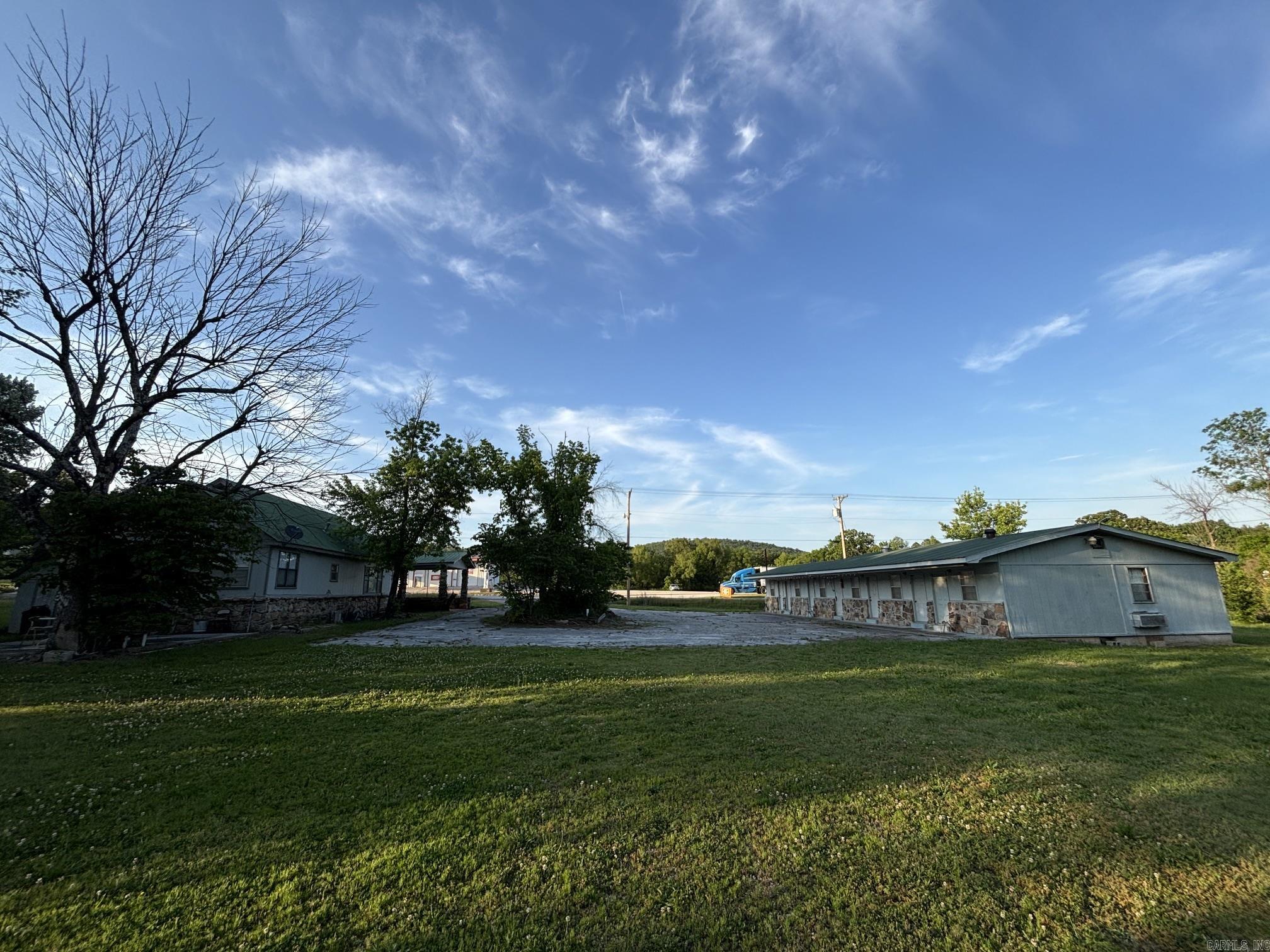 325 N Hwy 65 Property Photo 44