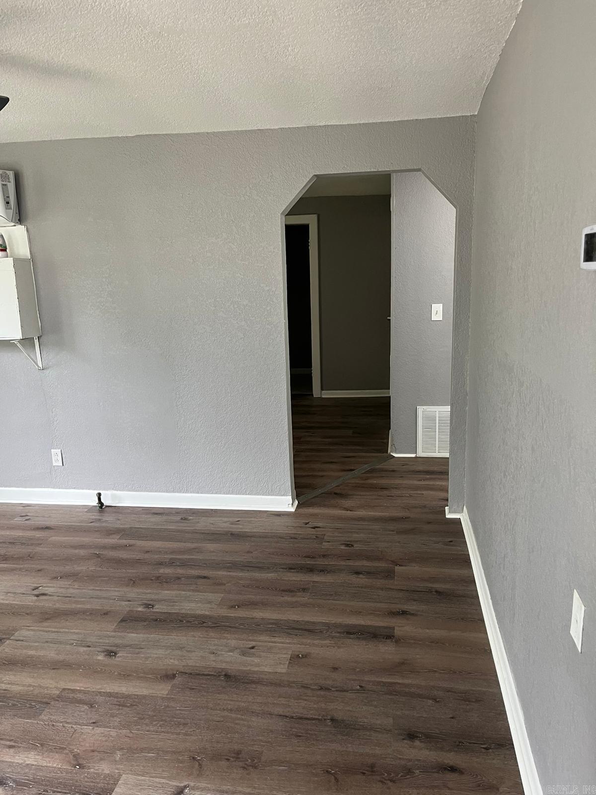 223 W Highland Avenue Property Photo 3