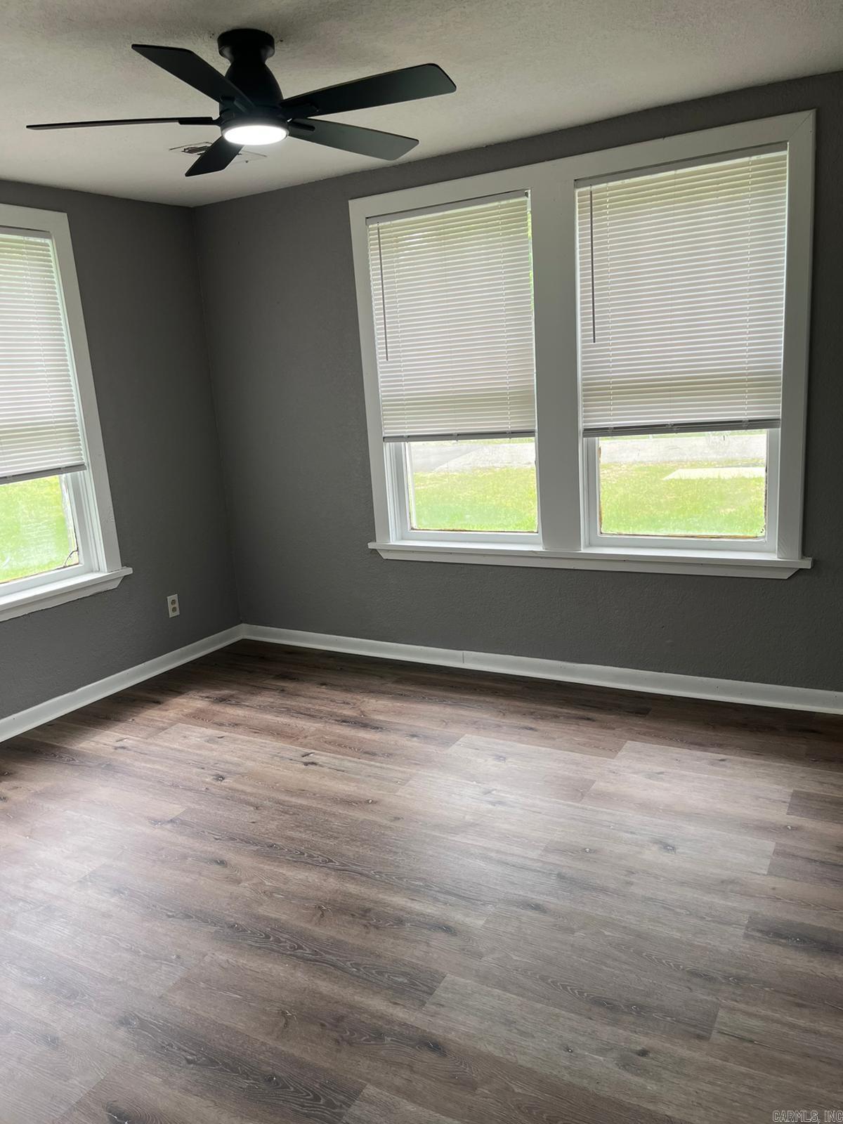 223 W Highland Avenue Property Photo 11