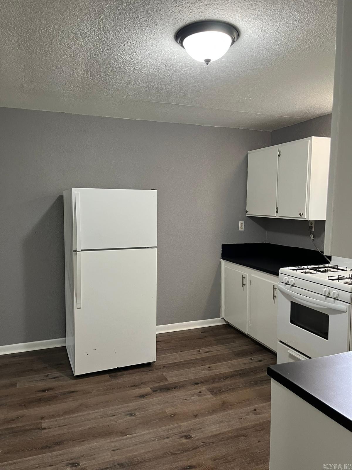 223 W Highland Avenue Property Photo 12