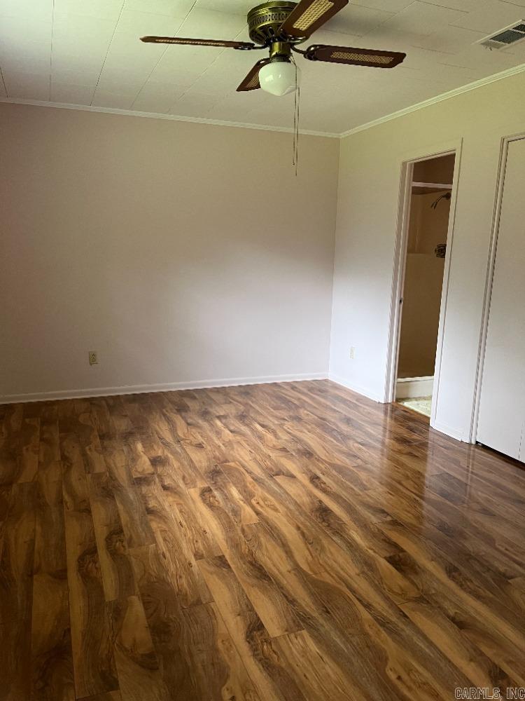 726 Carter St Property Photo 7