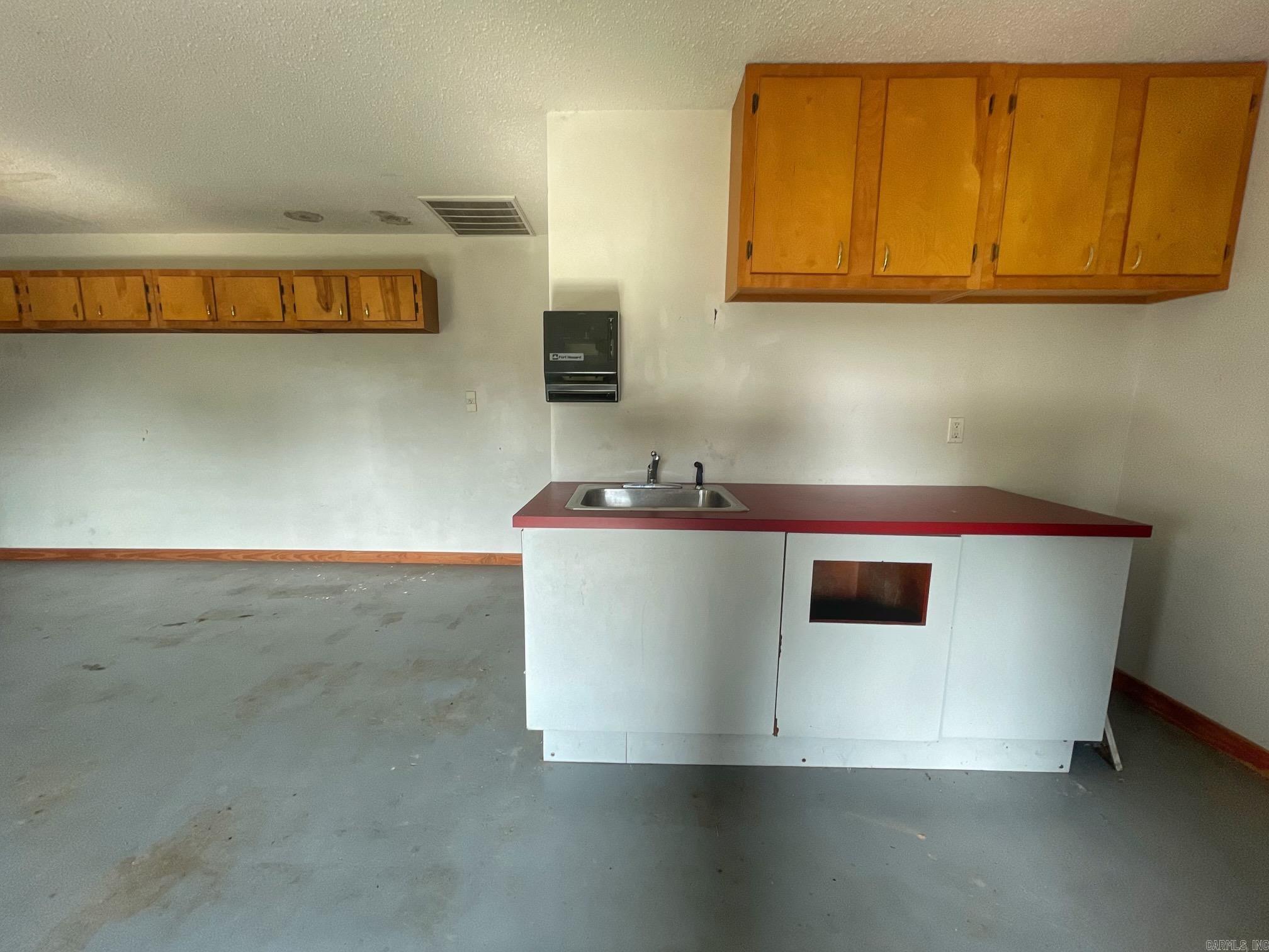 660 Pine Ridge Road Property Photo 7