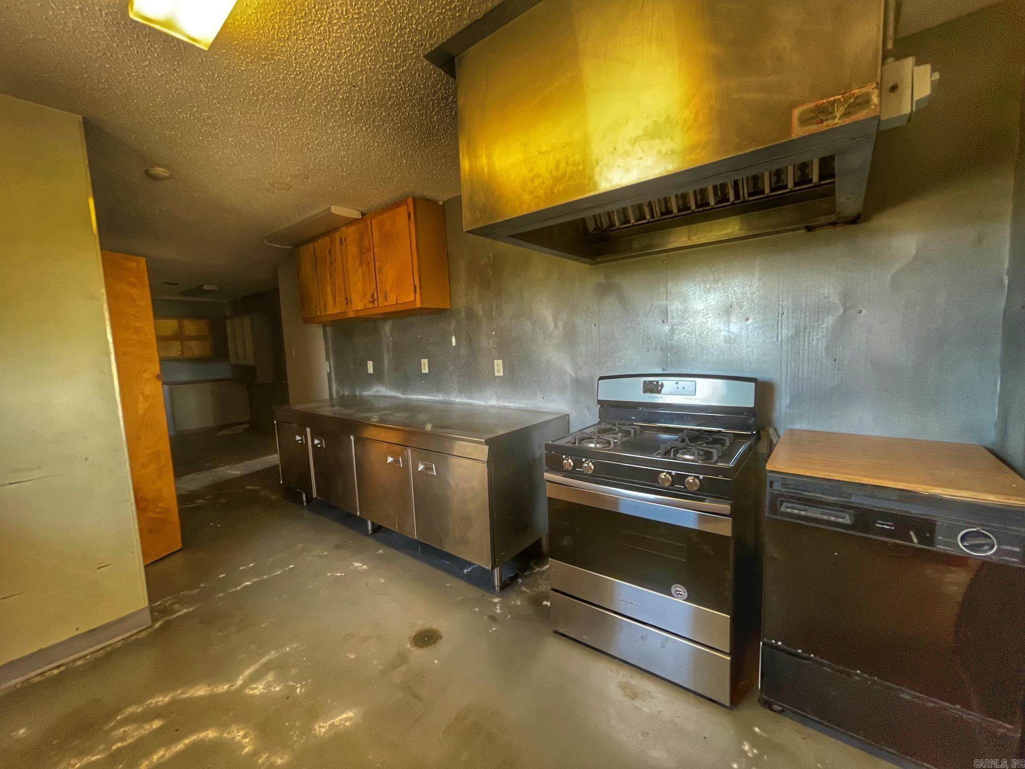 660 Pine Ridge Road Property Photo 11