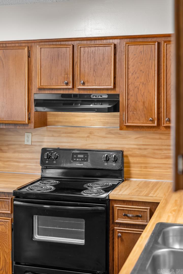 151 Summerwood Drive Property Photo 10