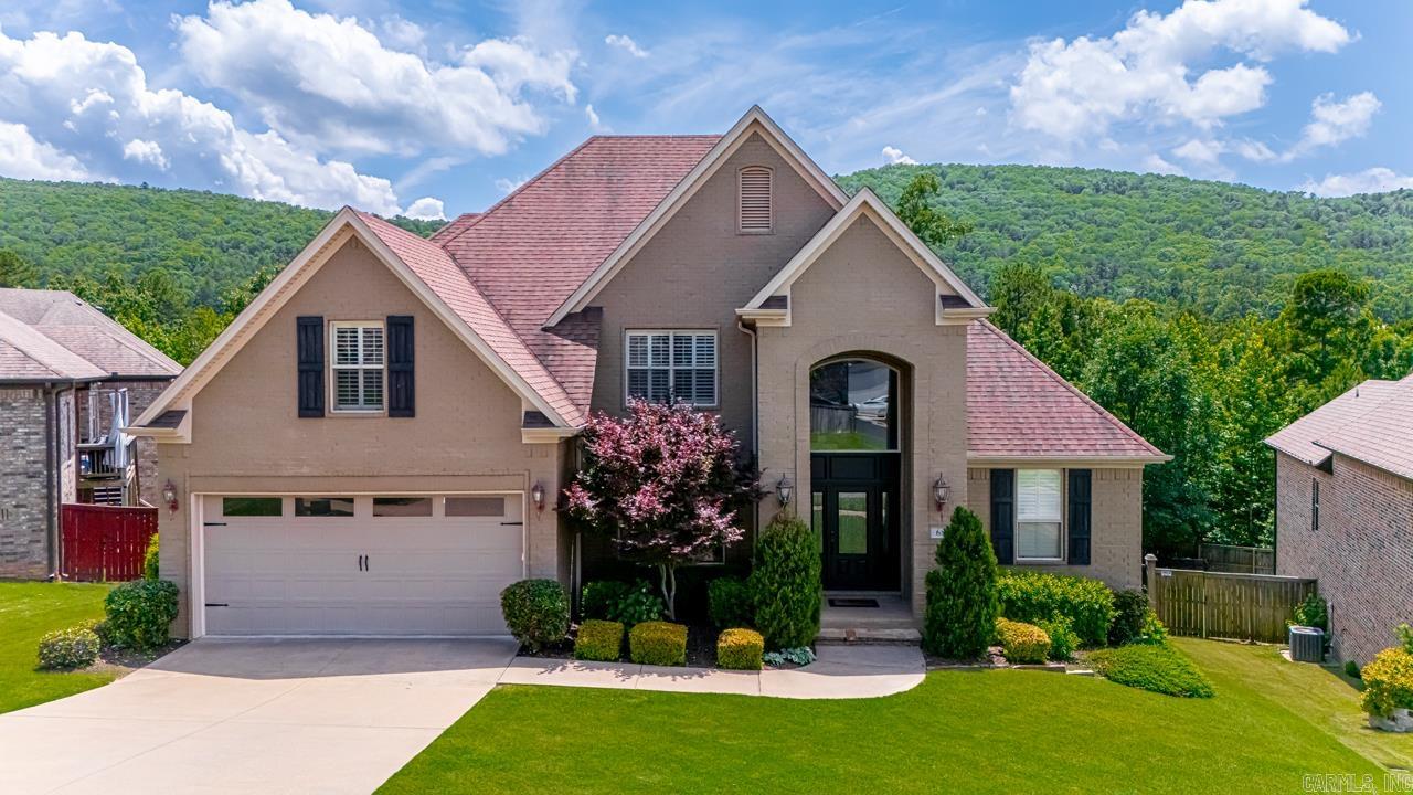 68 Tournay Circle