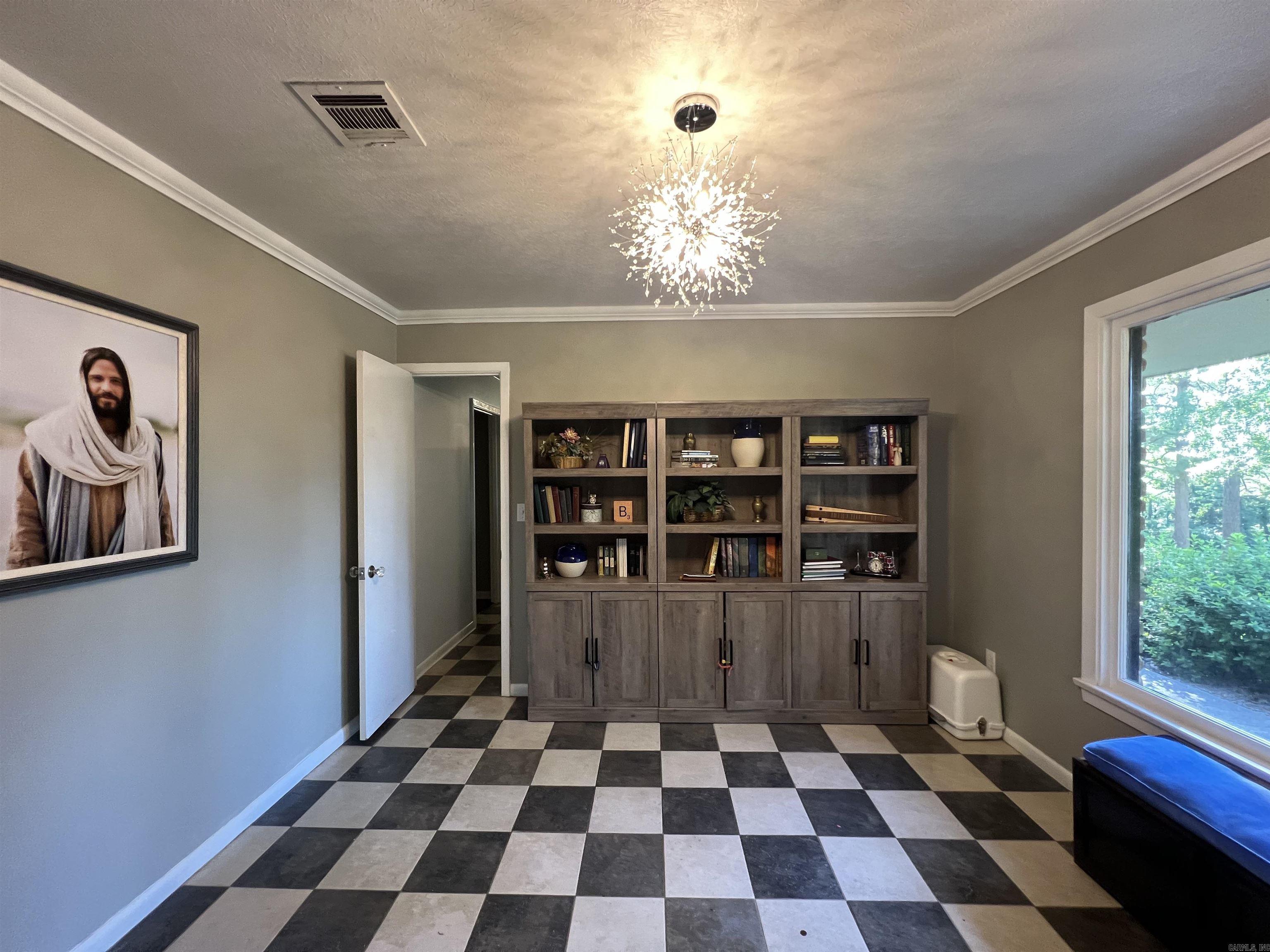 114 Mark Circle Property Photo 17