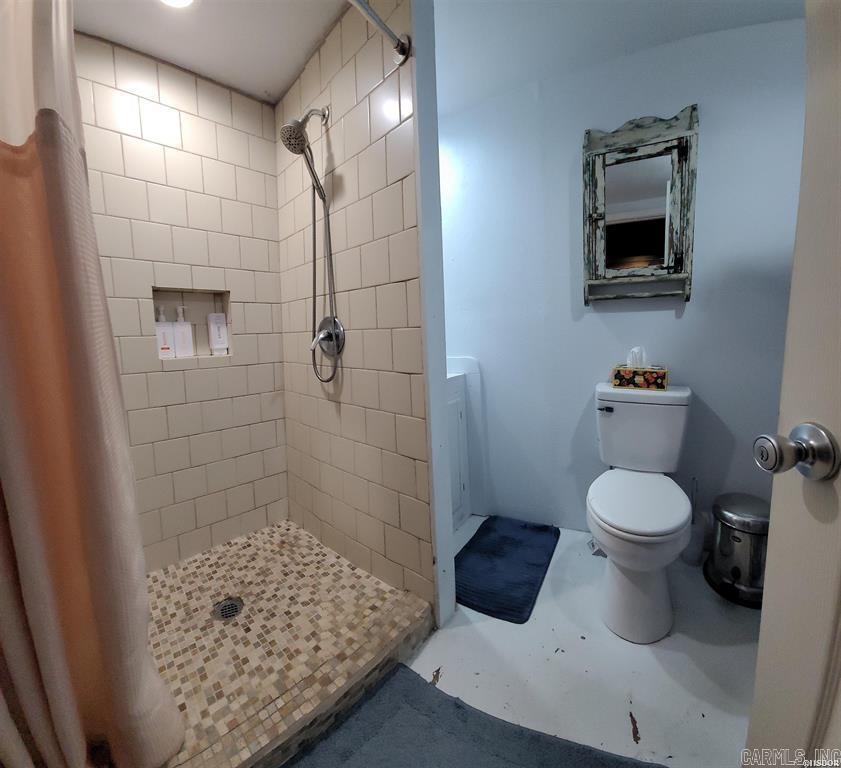 223 S Main Street Property Photo 17