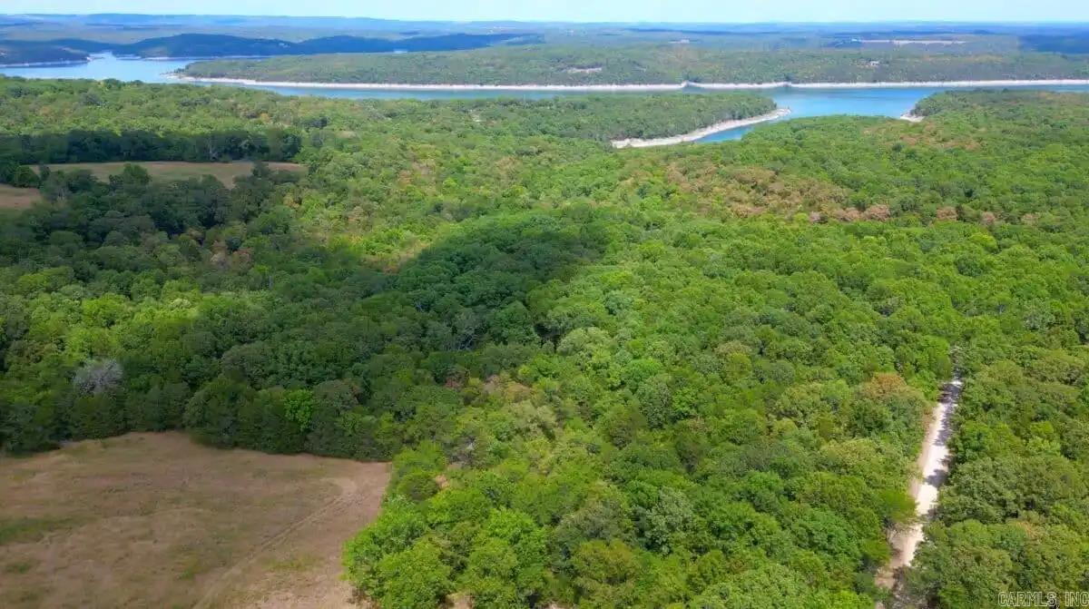 000 Cedar Creek Property Photo 15