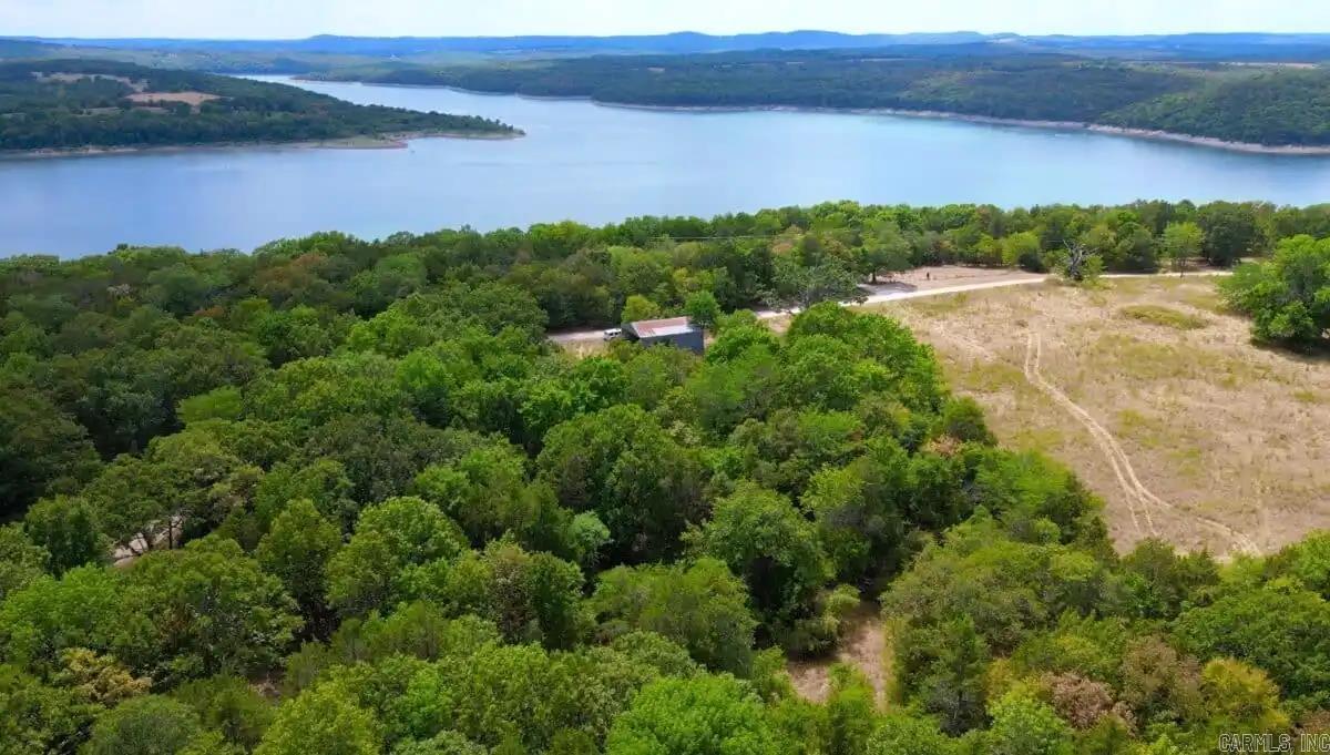 000 Cedar Creek Property Photo 16