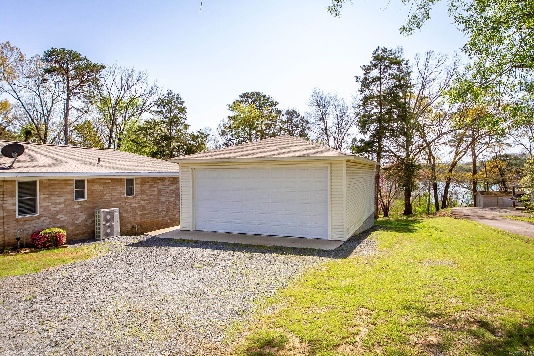 20 Lochland Drive Property Photo 4