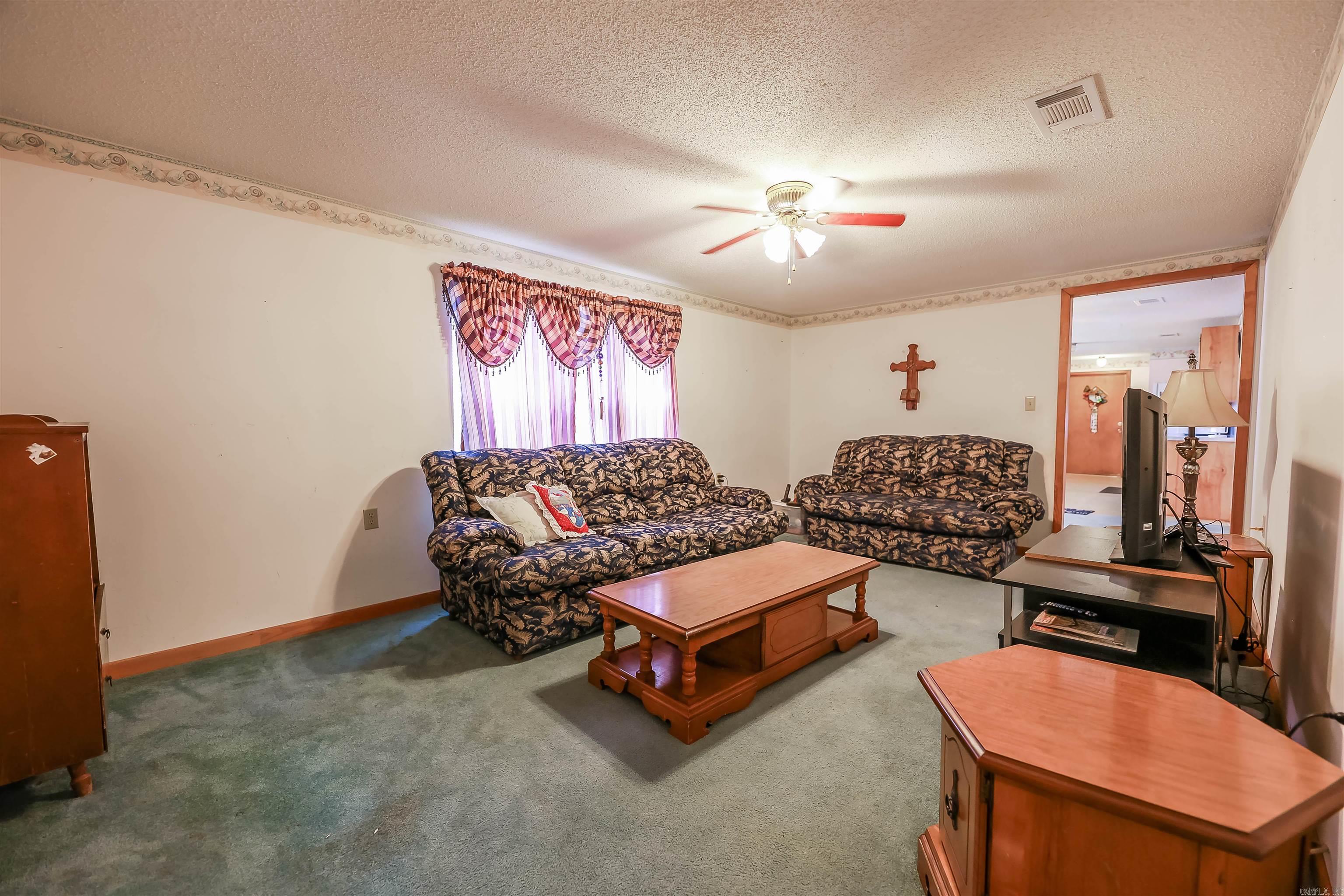 608 S Highway 35 Property Photo 19