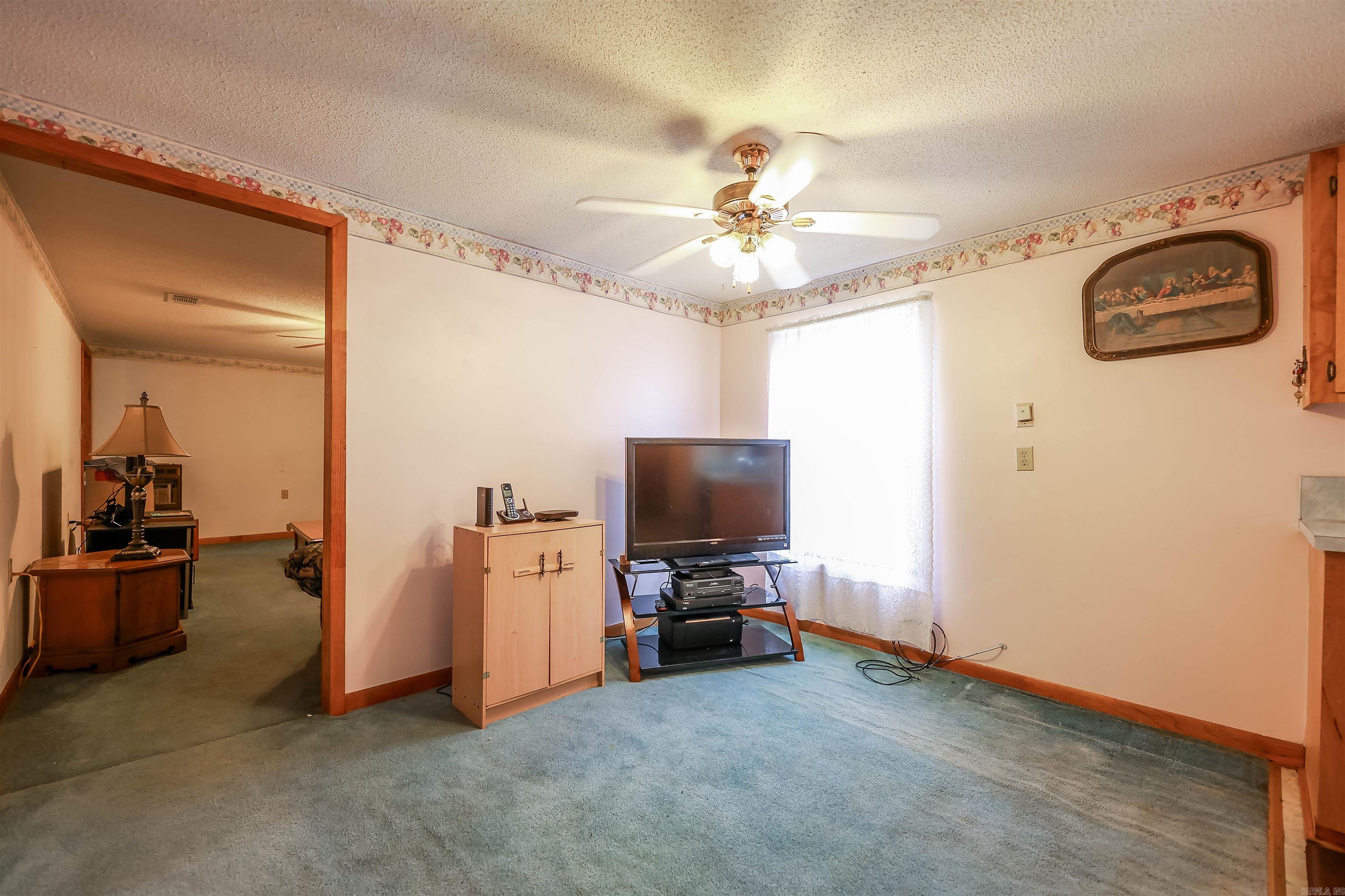 608 S Highway 35 Property Photo 21