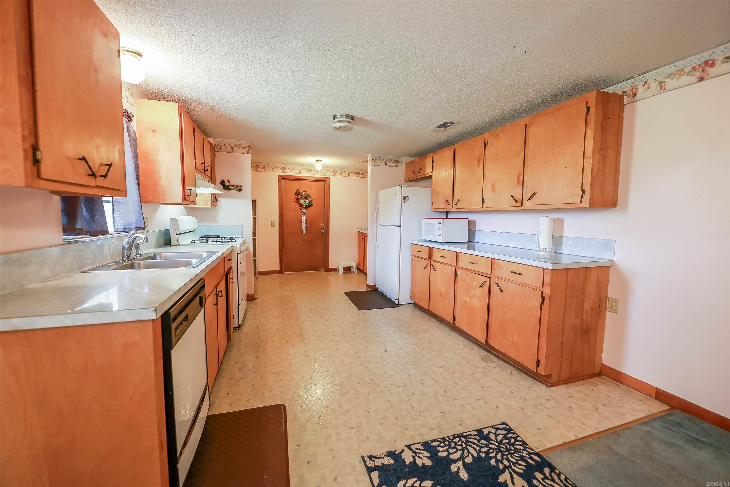 608 S Highway 35 Property Photo 23