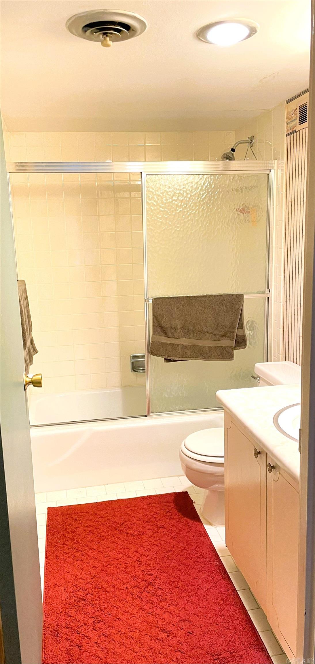 700 E 9th Street 6l Property Photo 12