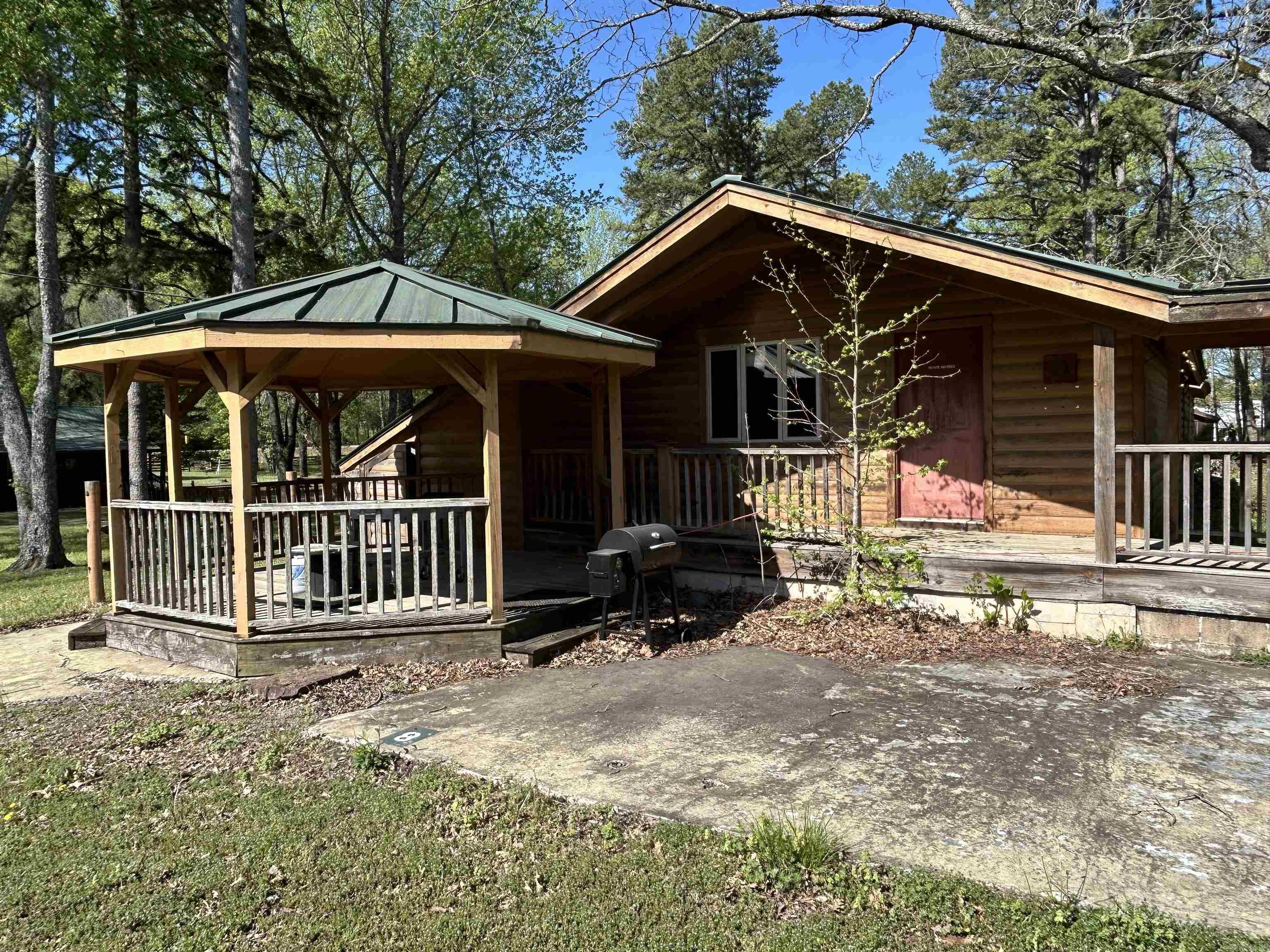 5 Lobo Road Property Photo 1