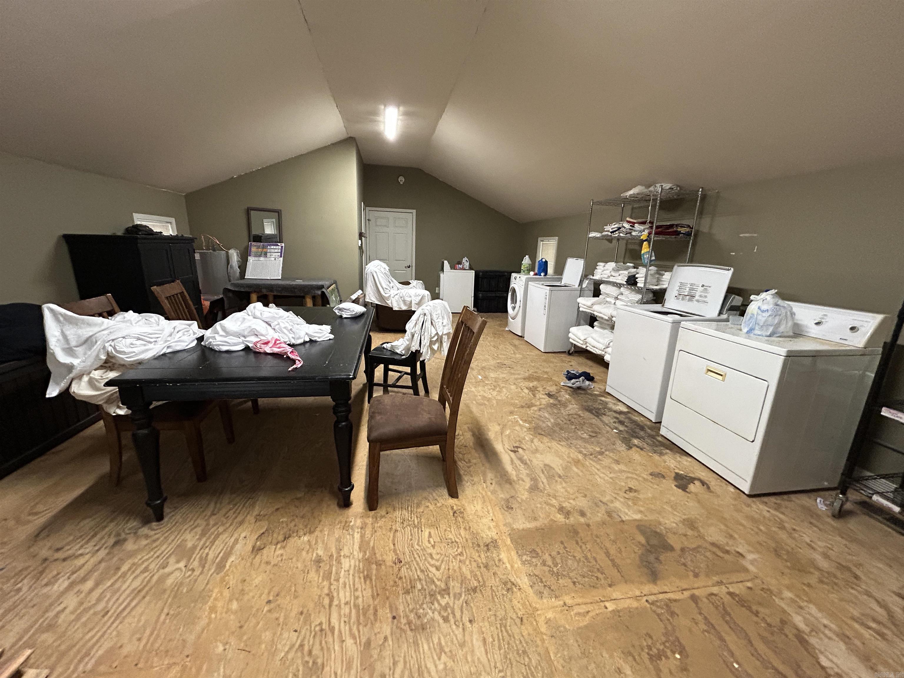 5 Lobo Road Property Photo 3