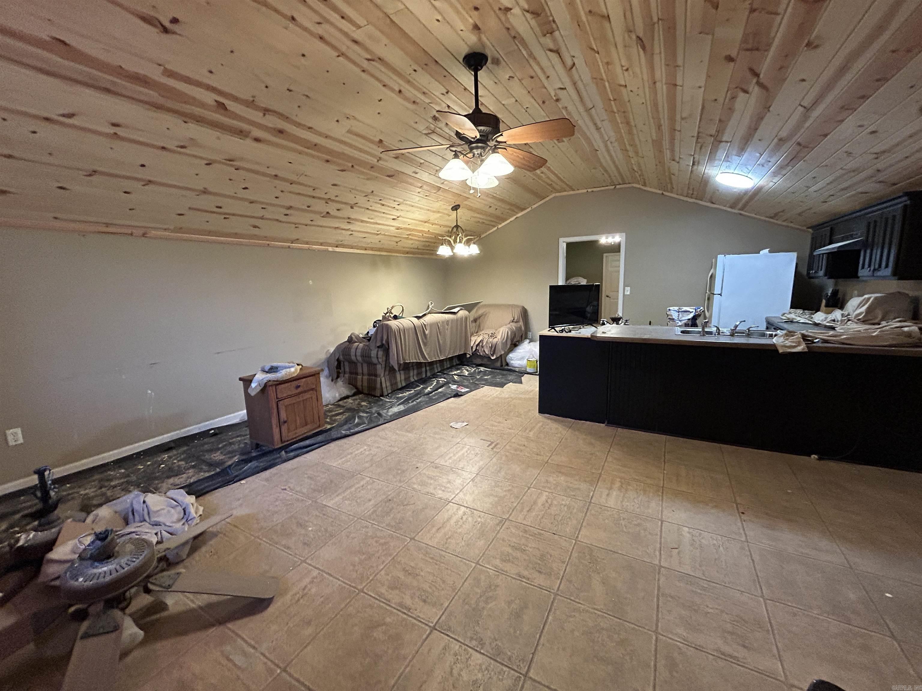 5 Lobo Road Property Photo 8