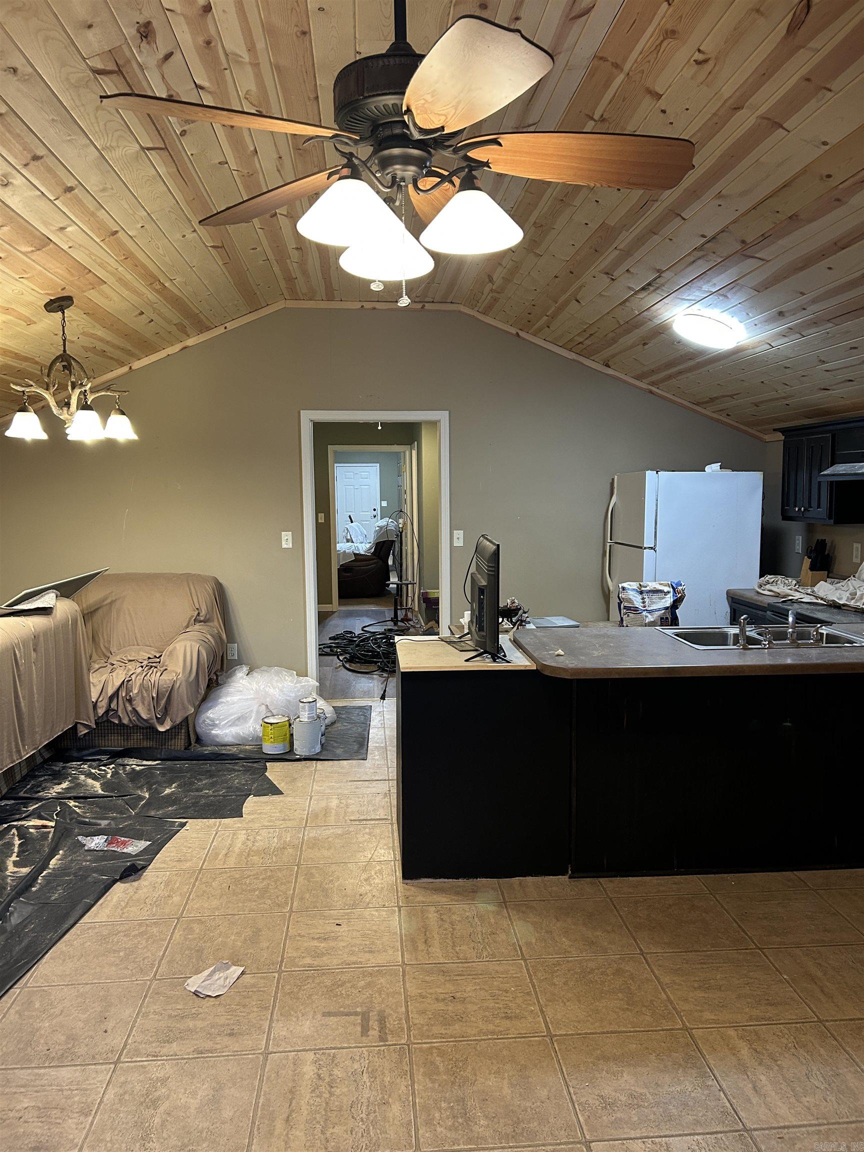 5 Lobo Road Property Photo 10