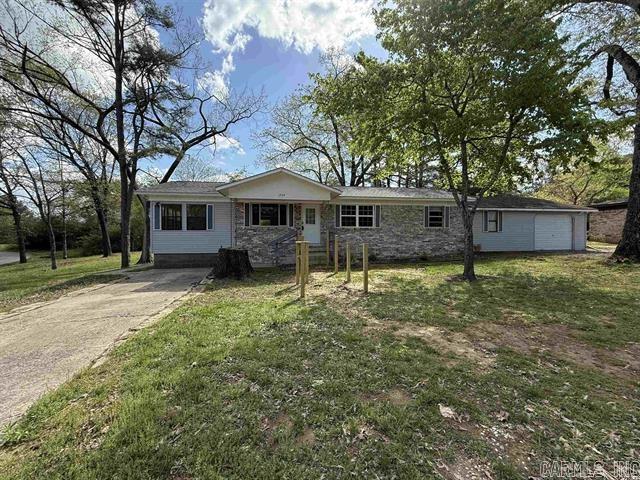 1209 Meadowbrook Property Photo 1