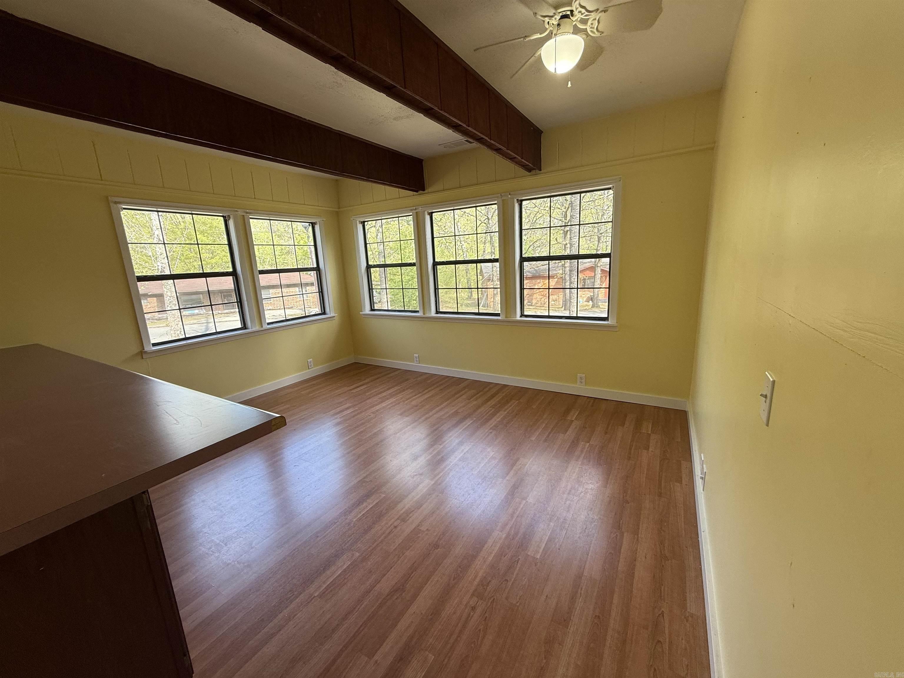 1209 Meadowbrook Property Photo 5