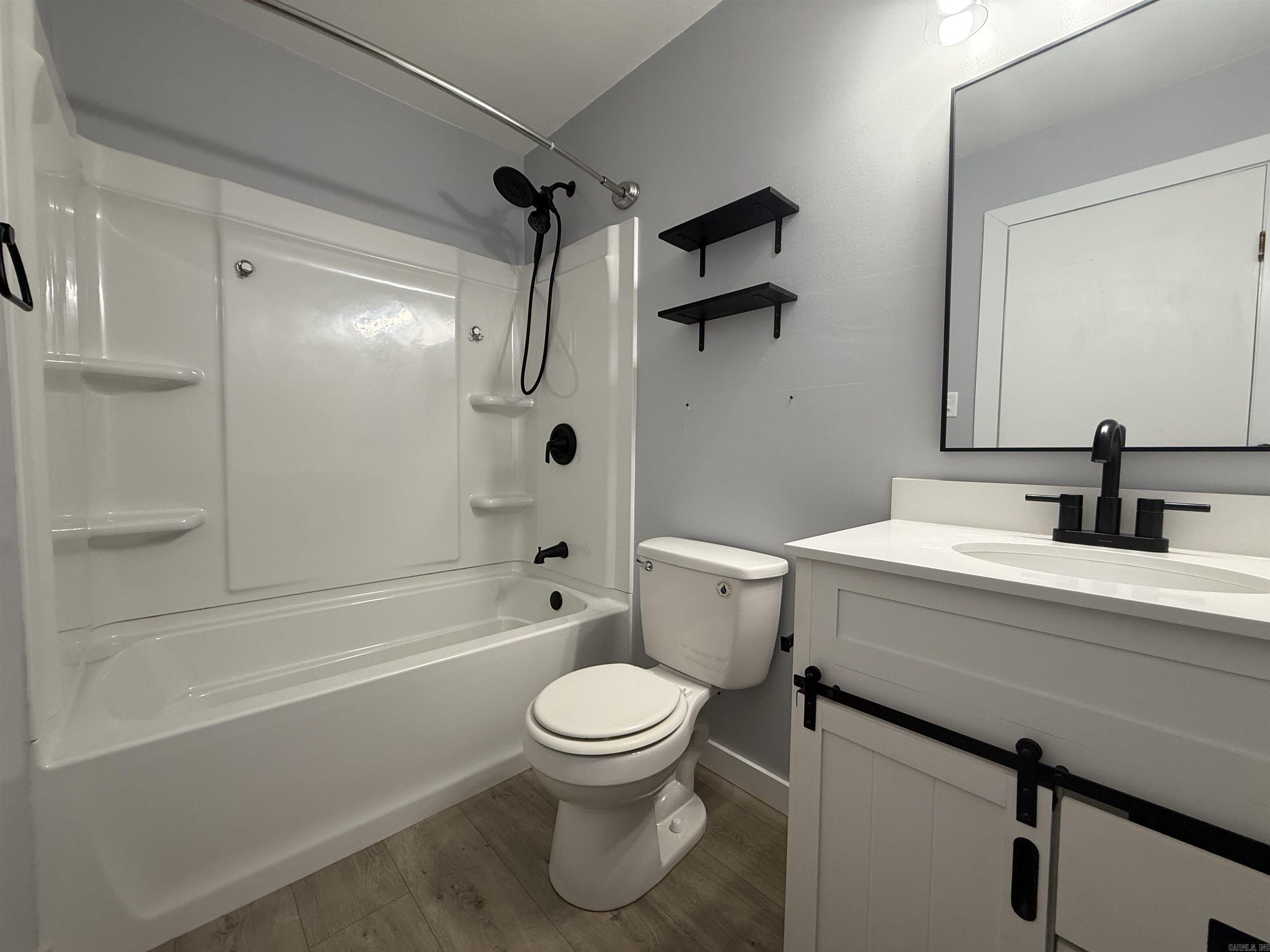 1209 Meadowbrook Property Photo 6