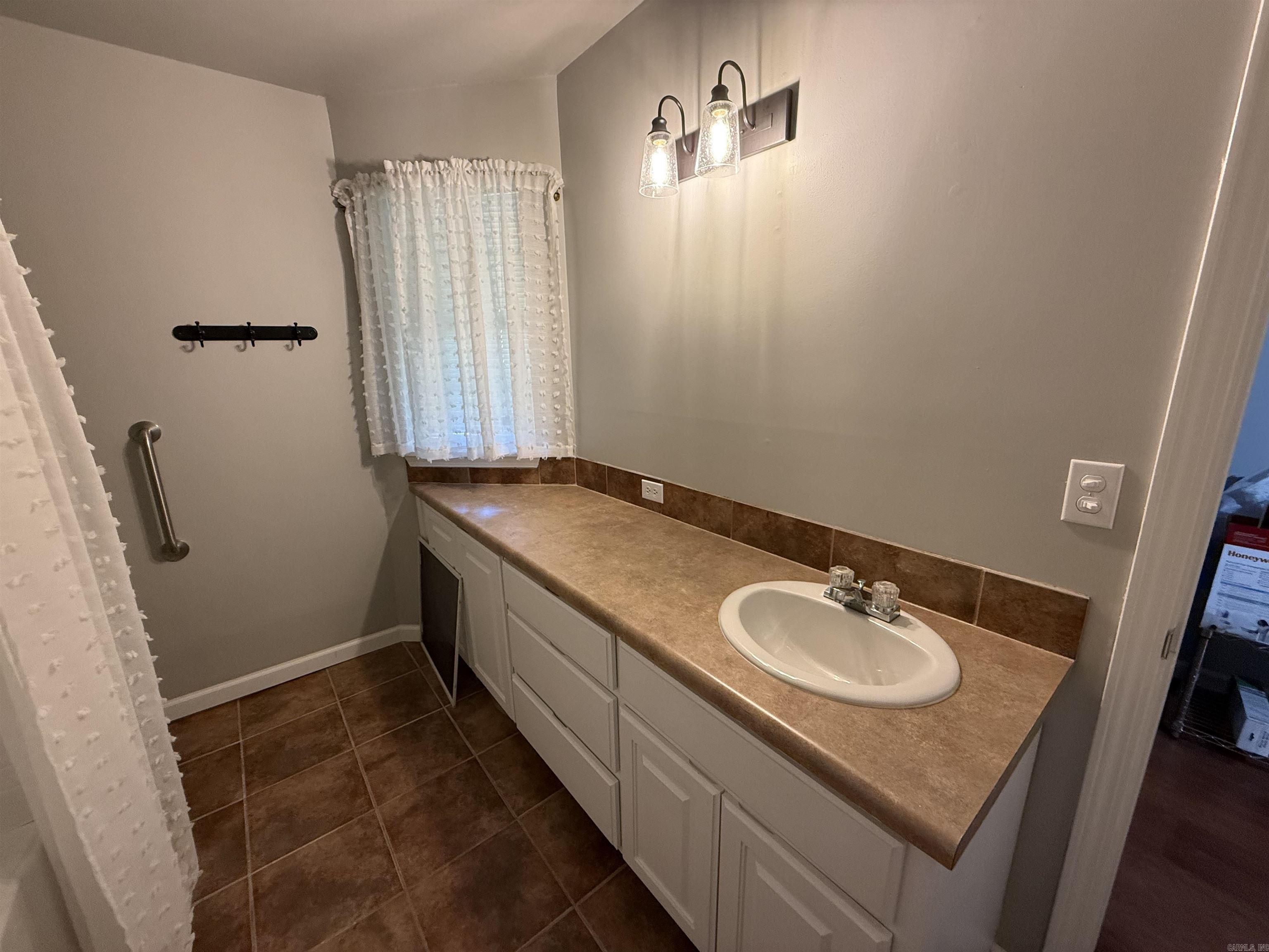3002 Summerhill Place 3002-#2/b1 Property Photo 9