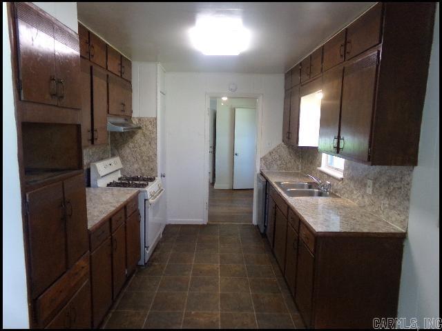 129 Saunders Drive Property Photo 5