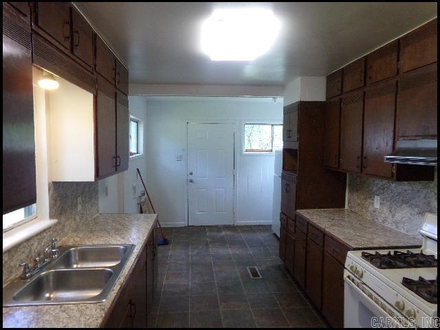129 Saunders Drive Property Photo 7