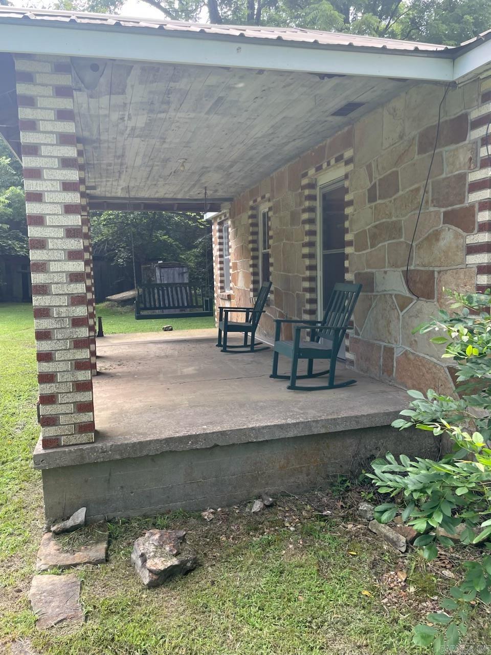 366 Hillhollow Road Property Photo 2